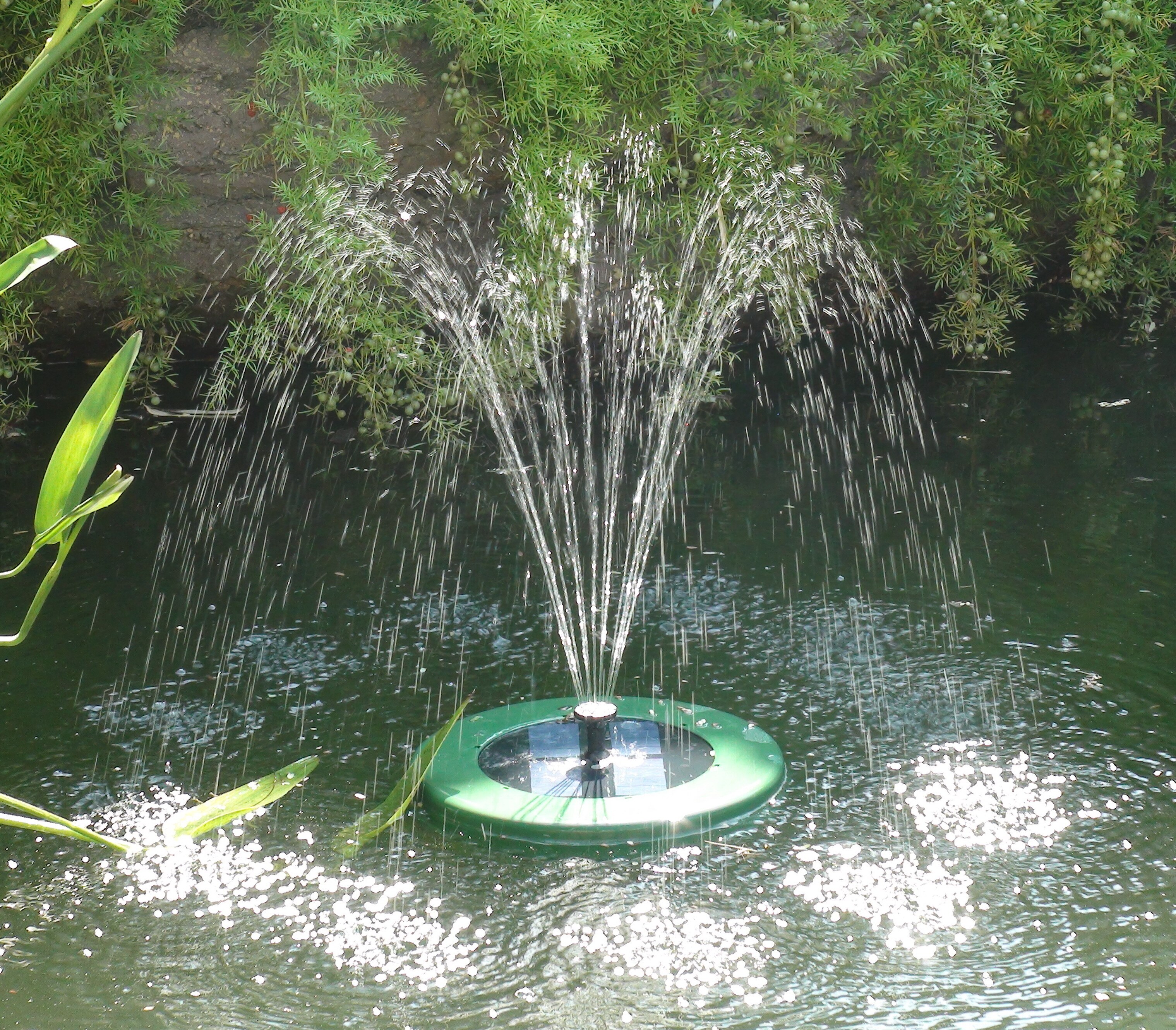 Mauk Solarspringbrunnenpumpe rund gr&uuml;n - Bild 1