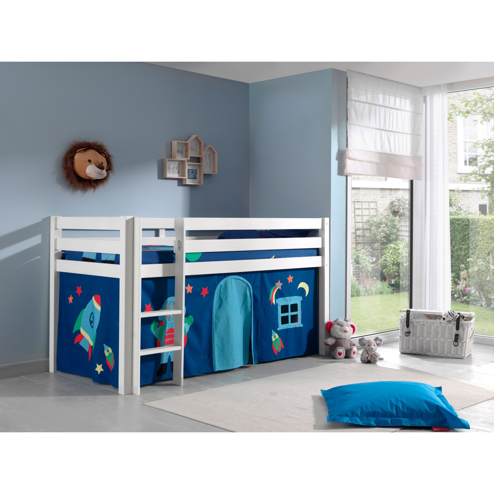 Vipack Spielbett Pino, Kiefer massiv wei&szlig; mit Vorhang - Dessin Astro - Bild 1