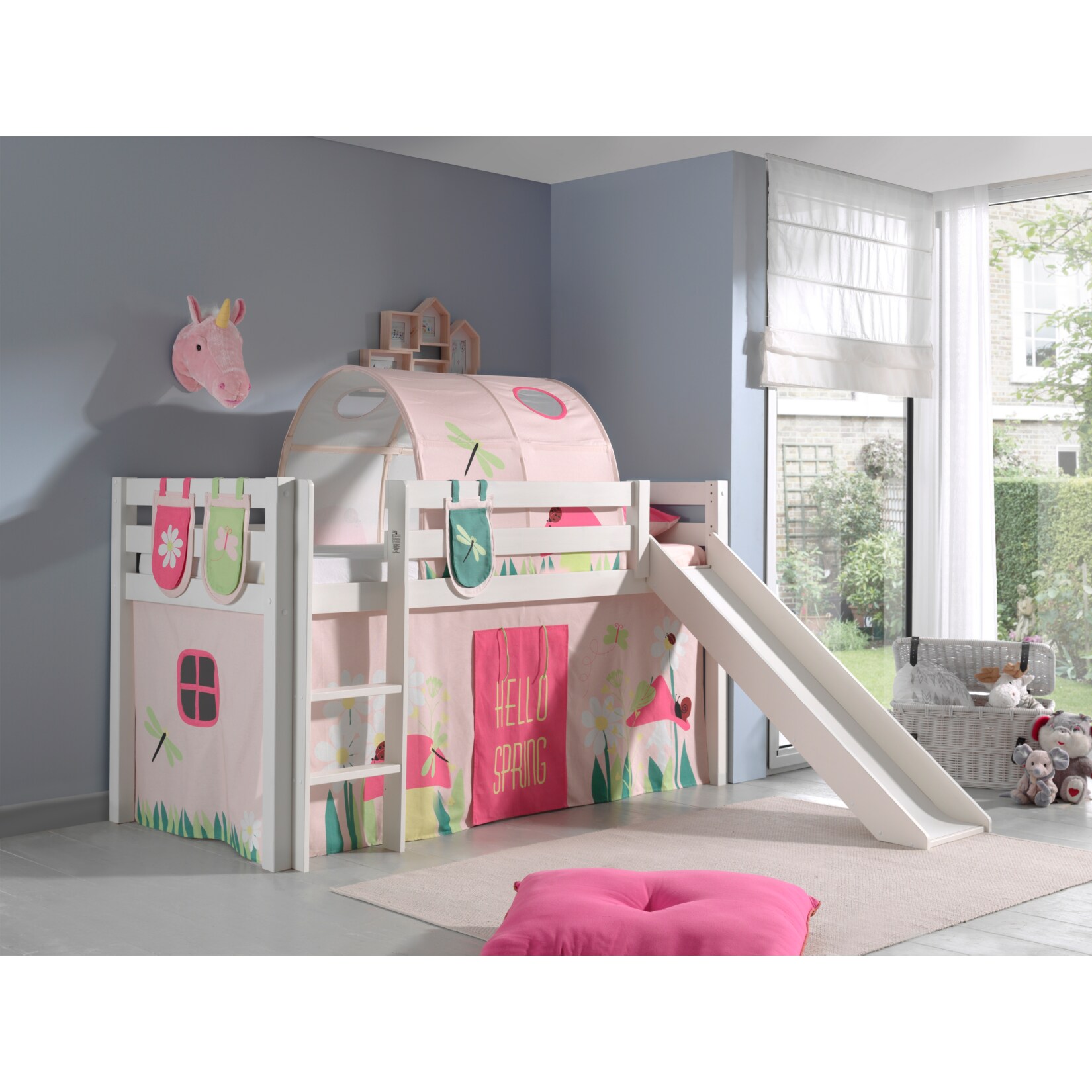 Vipack Spielbett Pino inkl. Rutsche, Kiefer massiv weiß mit Vorhang, Tunnel und 3 Taschen – Dessin Spring | 05420070227988