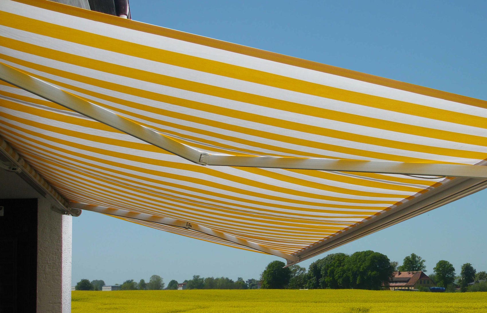 Elektrische Kassettenmarkise H123, Markise Vollkassette 4,5x3m ~ Polyester Gelb/Wei&szlig; - Bild 1