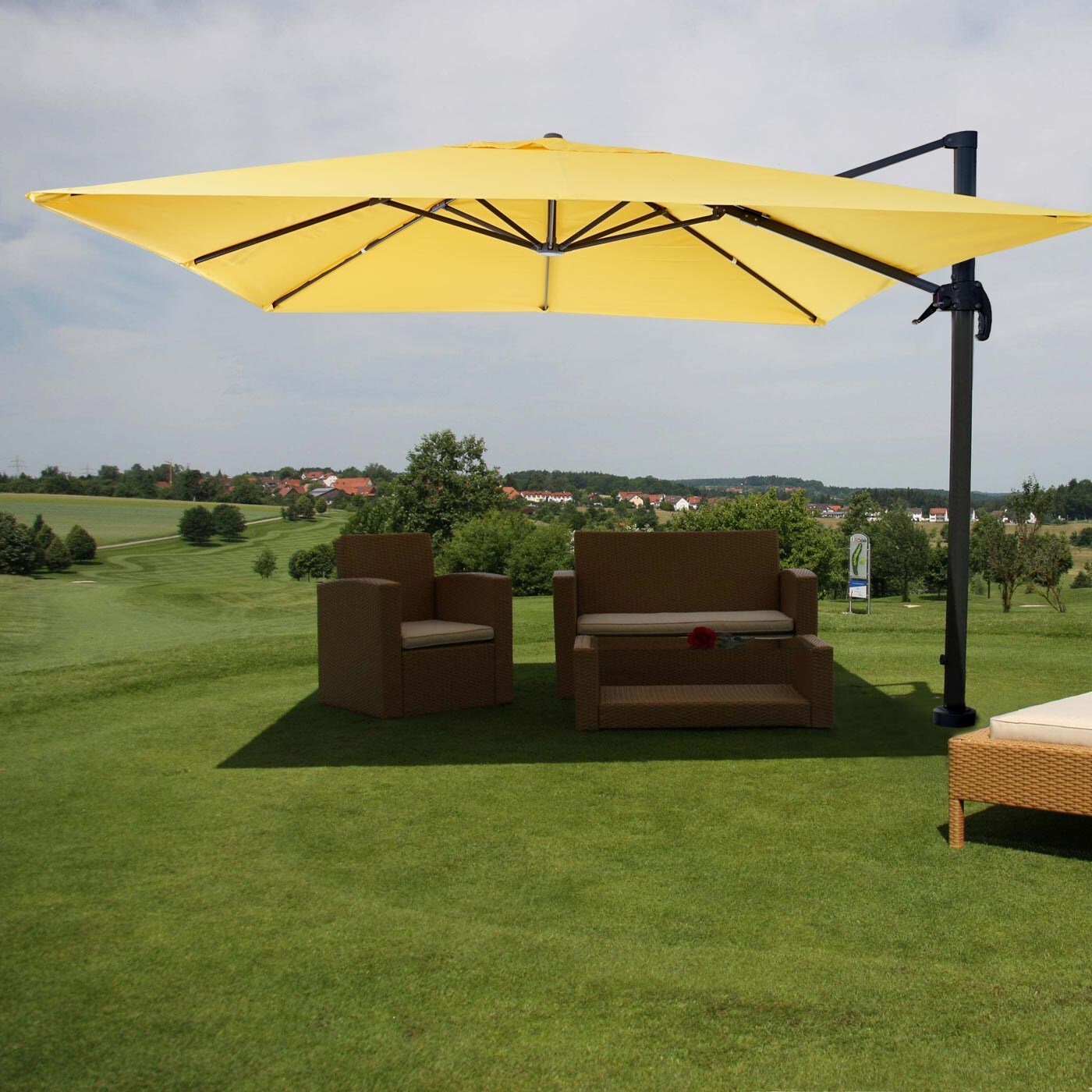 Gastronomie-Ampelschirm MCW-A96, Sonnenschirm 3x3m (Ø4,24m) Polyester Alu/Stahl 23kg ~ gelb ohne Ständer