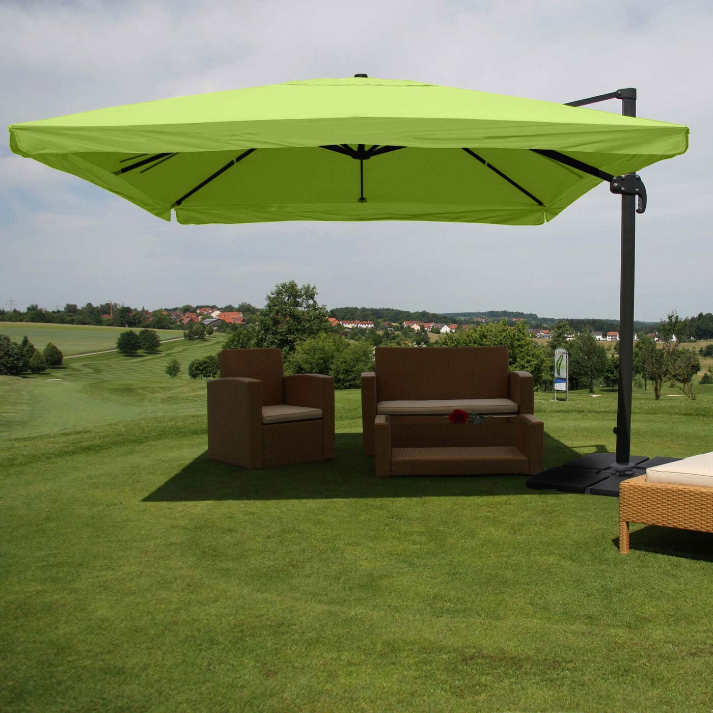 Gastronomie-Ampelschirm MCW-A96, Sonnenschirm, 3x3m (Ø4,24m) Polyester/Alu 23kg ~ Flap, grün mit Ständer, drehbar