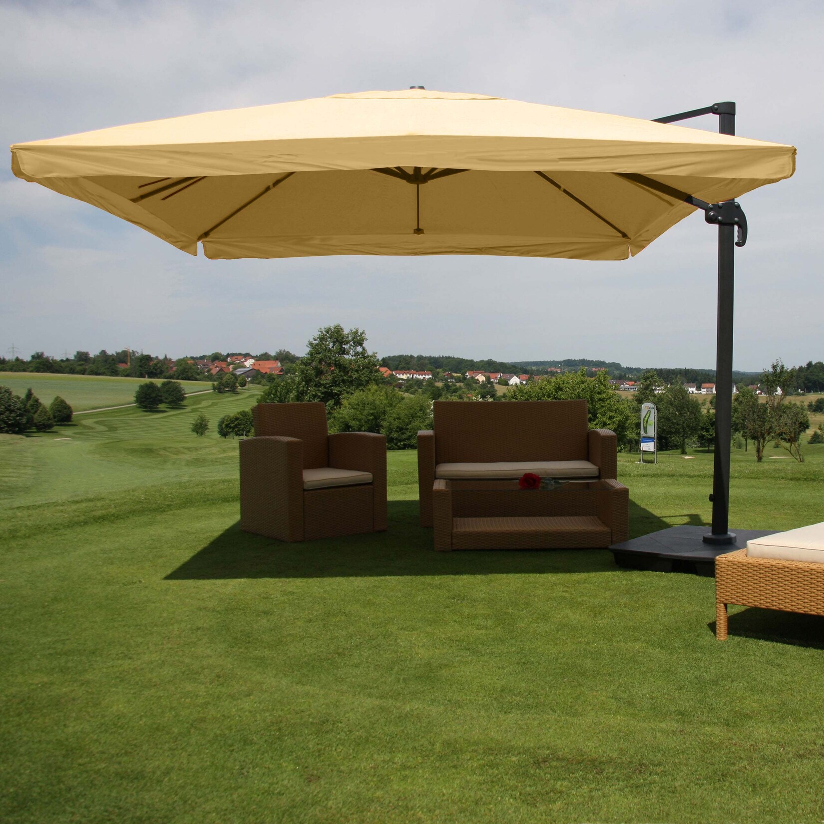 Ampelschirm MCW-A96, Gastronomie, 3x3m (Ø4,24m) Polyester Alu/Stahl 23kg ~ Flap, creme mit Ständer