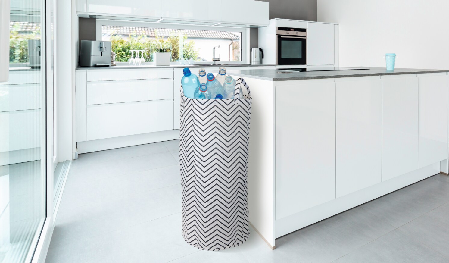 Textiler Aufbewahrungskorb 110 L wei&szlig; mit schwarzen Strichen / versch. Ausf&uuml;hrungen - Bild 1