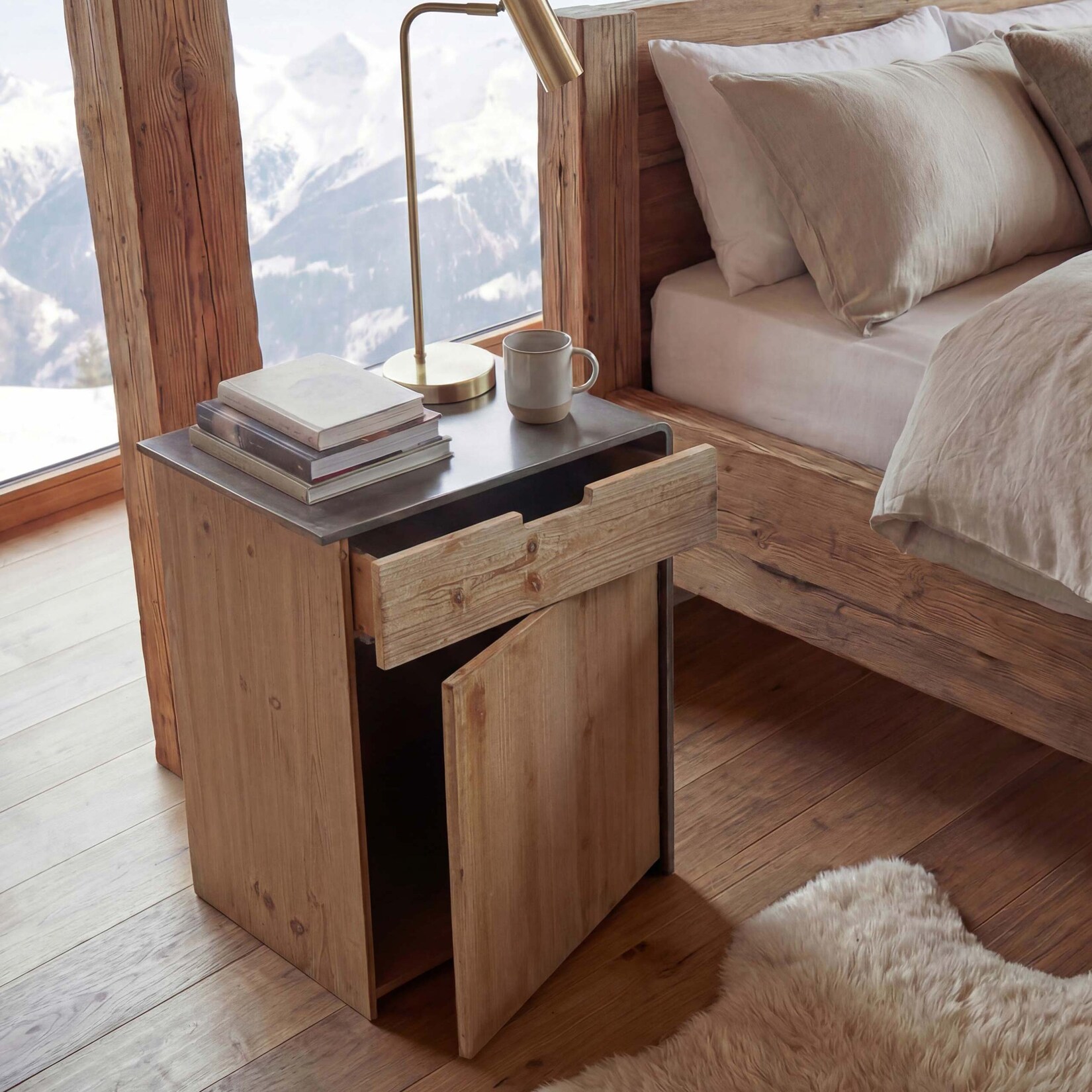 Kommode MCW-L76, Nachttisch Beistelltisch, Industrial Massives-Holz MVG-zertifiziert 60x50x40cm, natur mit Metall-Optik | 04057651602103