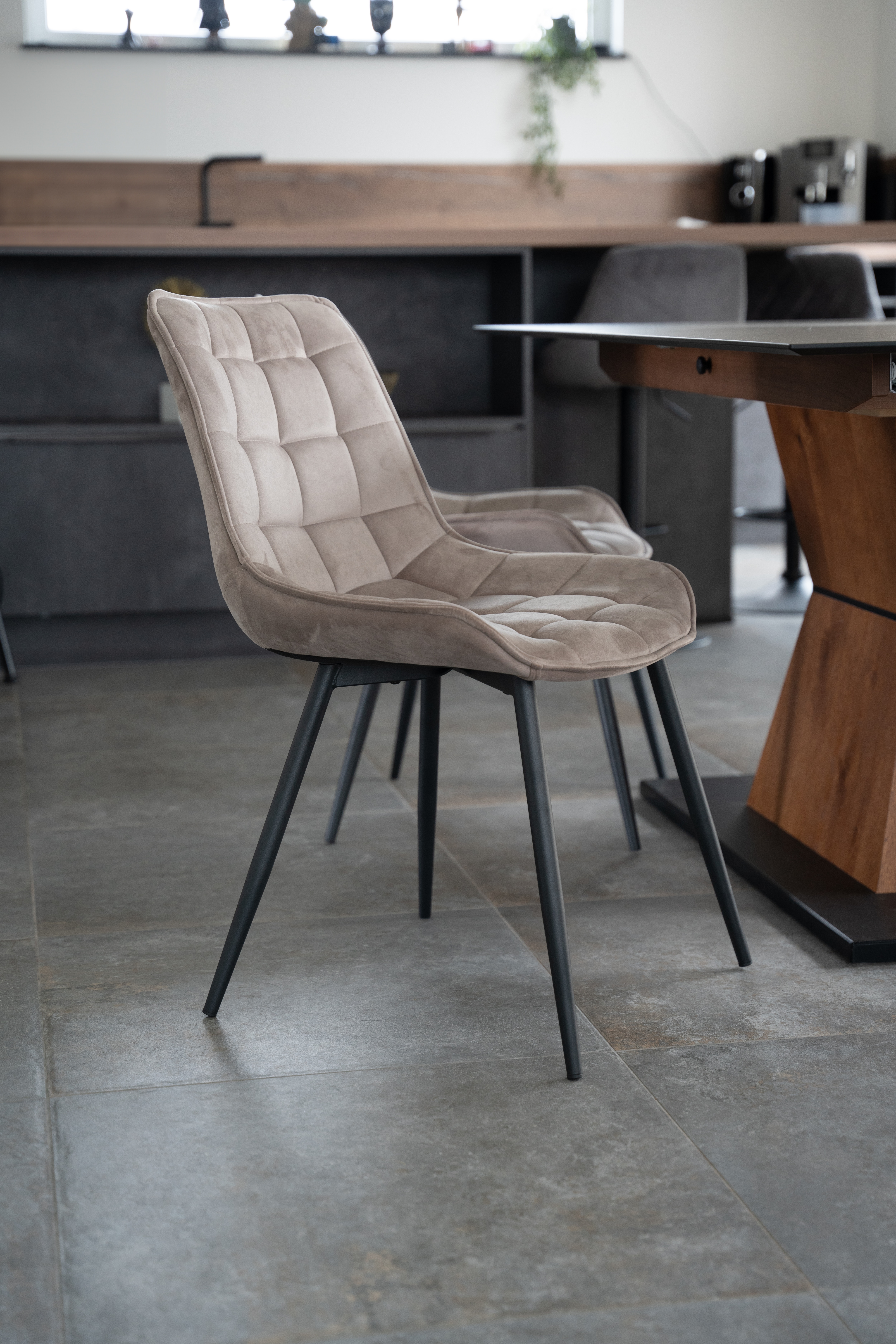 HOME DELUXE Polsterstuhl Esszimmer IKALO - 2er Set - Samt Hellbraun - Bild 1