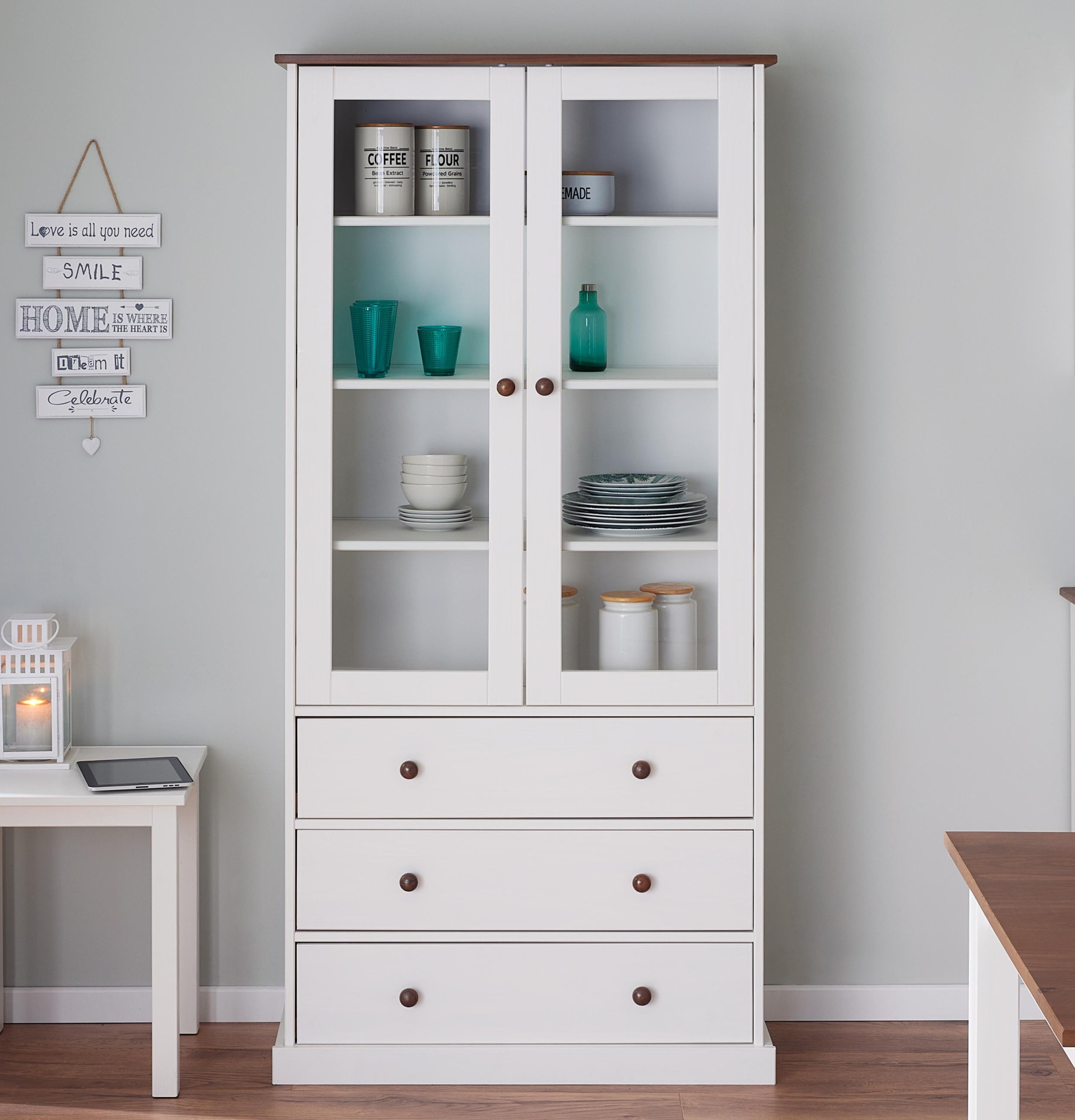 Inter Link FSC Vitrine Westerland mit 3 Schubladen und 2 Glast&uuml;ren - Kiefer Massivholz - Weiss - Bild 1