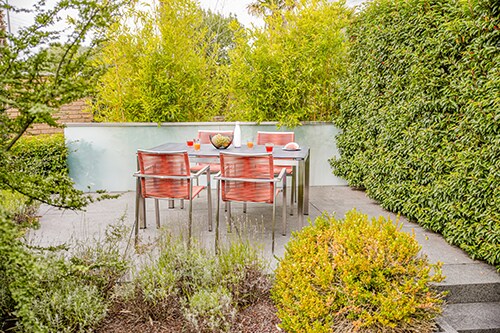 Gartenm&ouml;bel-Set Boston 5, 5-teilig, Edelstahl, rechteckiger Tisch, Stapelst&uuml;hle, Textilene-Ropes, rot, f&uuml;r Terrasse und Wintergarten - Bild 1