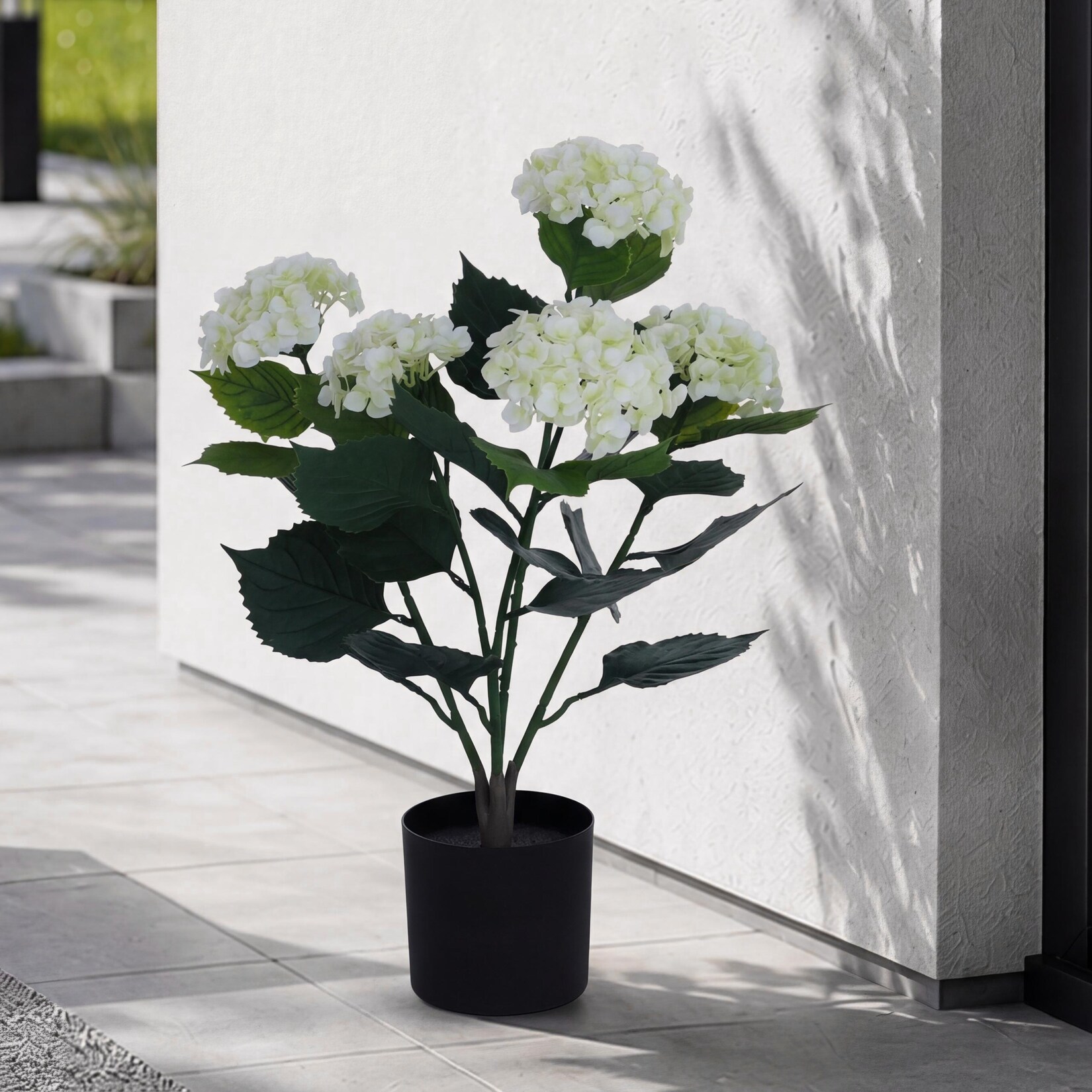 Künstliche Hortensie MCW-Q86, Dekopflanze Kunsthortensie Kunstpflanze, Outdoor Polyethylen 64x40x40cm ~ weiß