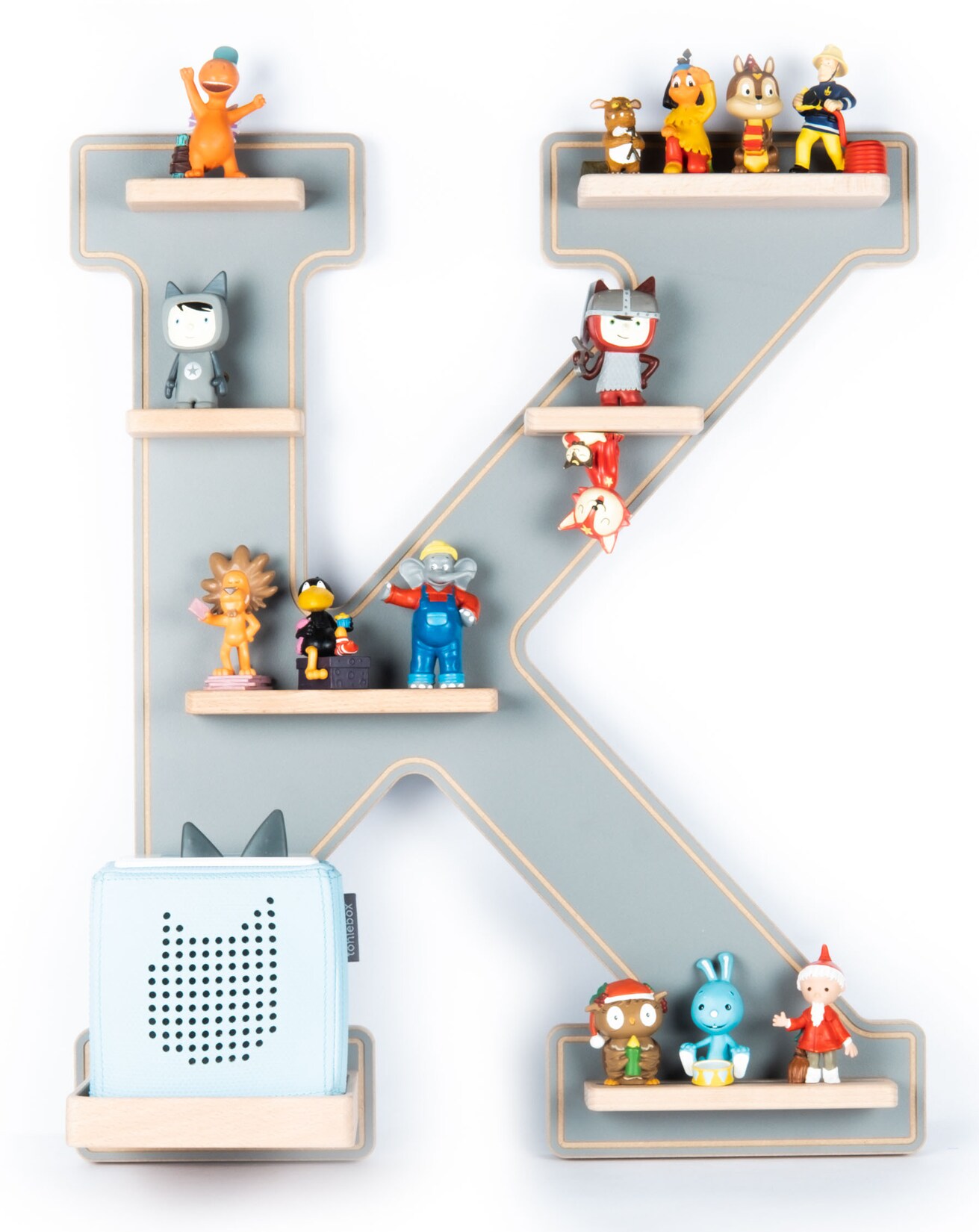 BOARTI Kinderregal Buchstabe K   hängend für Toniebox und Tonie Figuren   platzsparendes Regal   H. 54 x B. 45 x T. 19   Wandregal Musikbox Figuren Aufbewahrung mit Magneteinsätzen   Aufbewahrungsregal Holz | 04260641120451