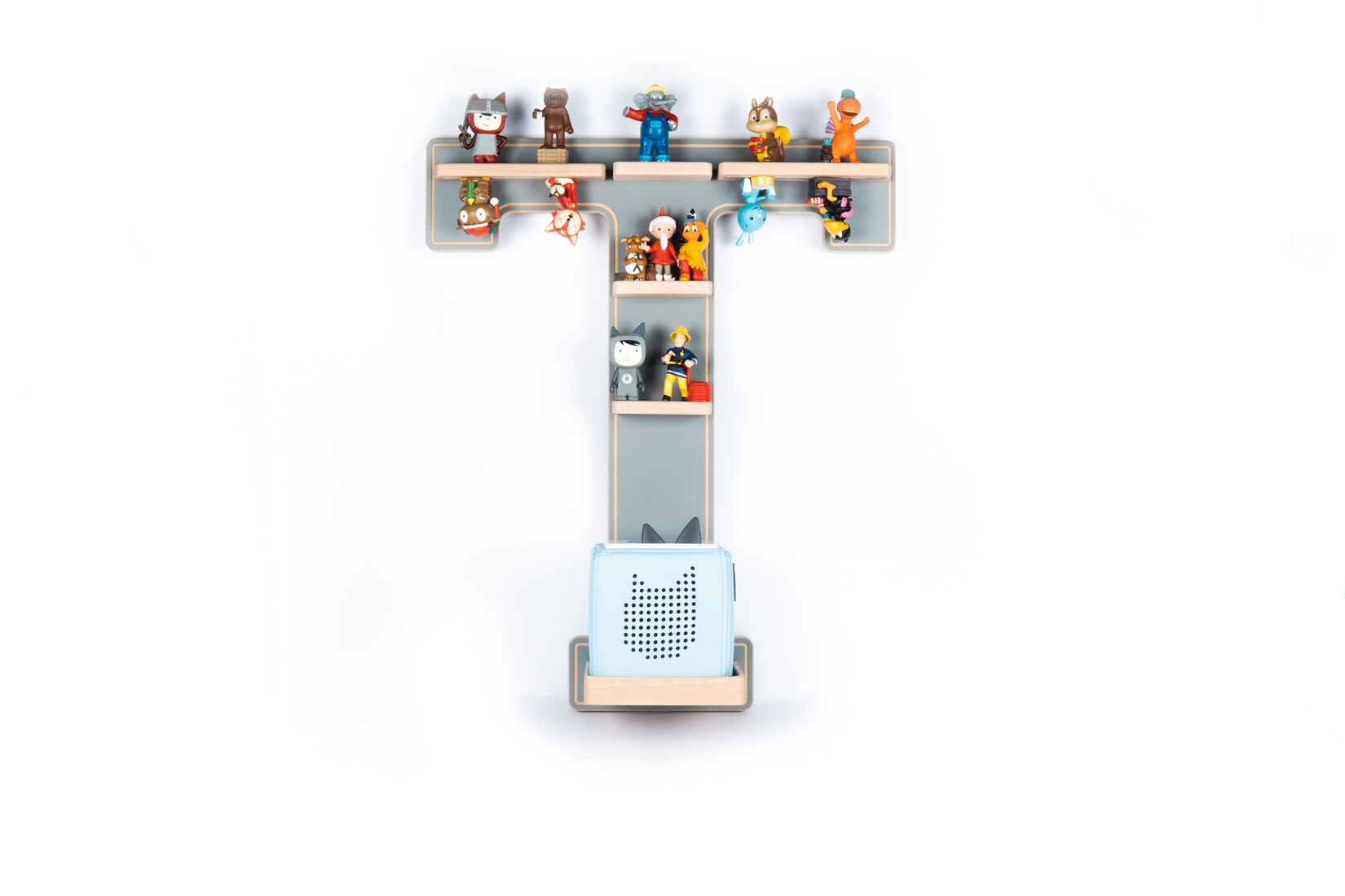 BOARTI Kinderregal Buchstabe T   hängend für Toniebox und Tonie Figuren   platzsparendes Regal   H. 54 x B. 45 x T. 19   Wandregal Musikbox und Figuren Aufbewahrung Magneteinsätzen   Aufbewahrungsregal Holz | 04051814447044