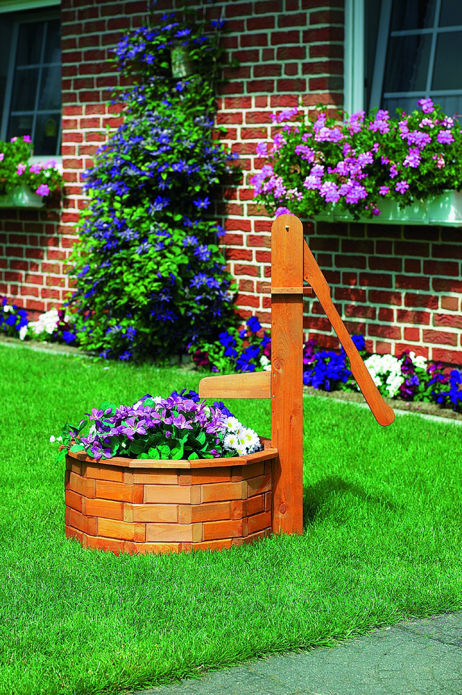 Promadino Holztrog rund mit Holzschwengelpumpe - Bild 1