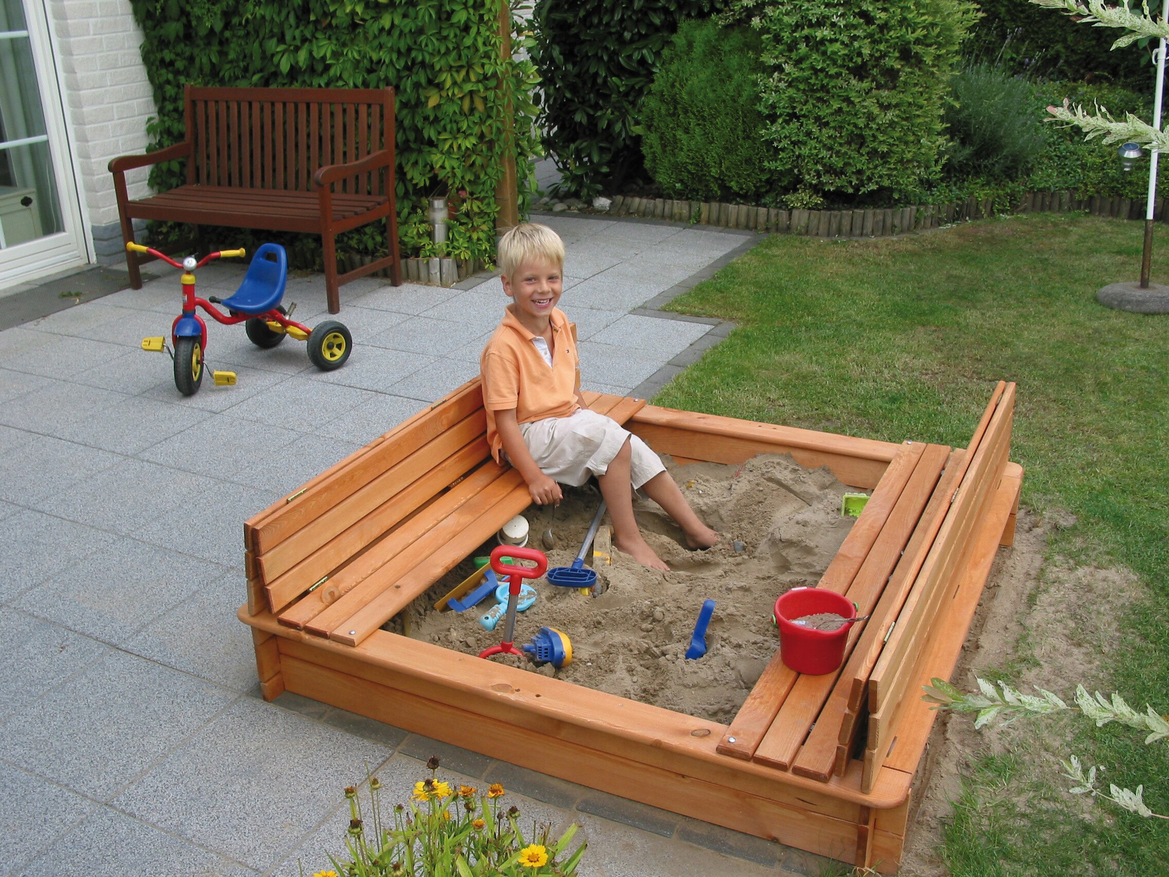 Promadino Sandkasten "Donald" 120 mit klappbarer Abdeckung - Bild 1