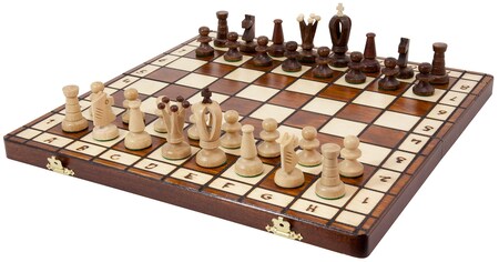 Schach, mit 32 Teilen, Holz. Spielzeug - Spielzeug - Auctionet