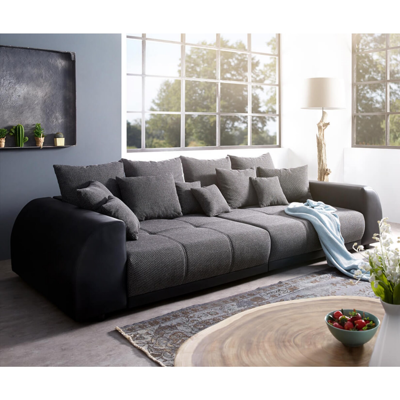 Bigsofa Violetta Schwarz 310x135 Cm Inklusive Kissen Big Sofa Online Kaufen Bei Netto