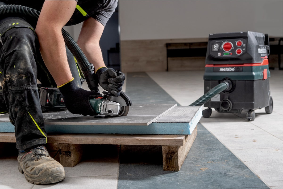 Metabo W 18 L 9-125 Akku-Winkelschleifer 18V Schleifer / Schleifgerät in metaBOX