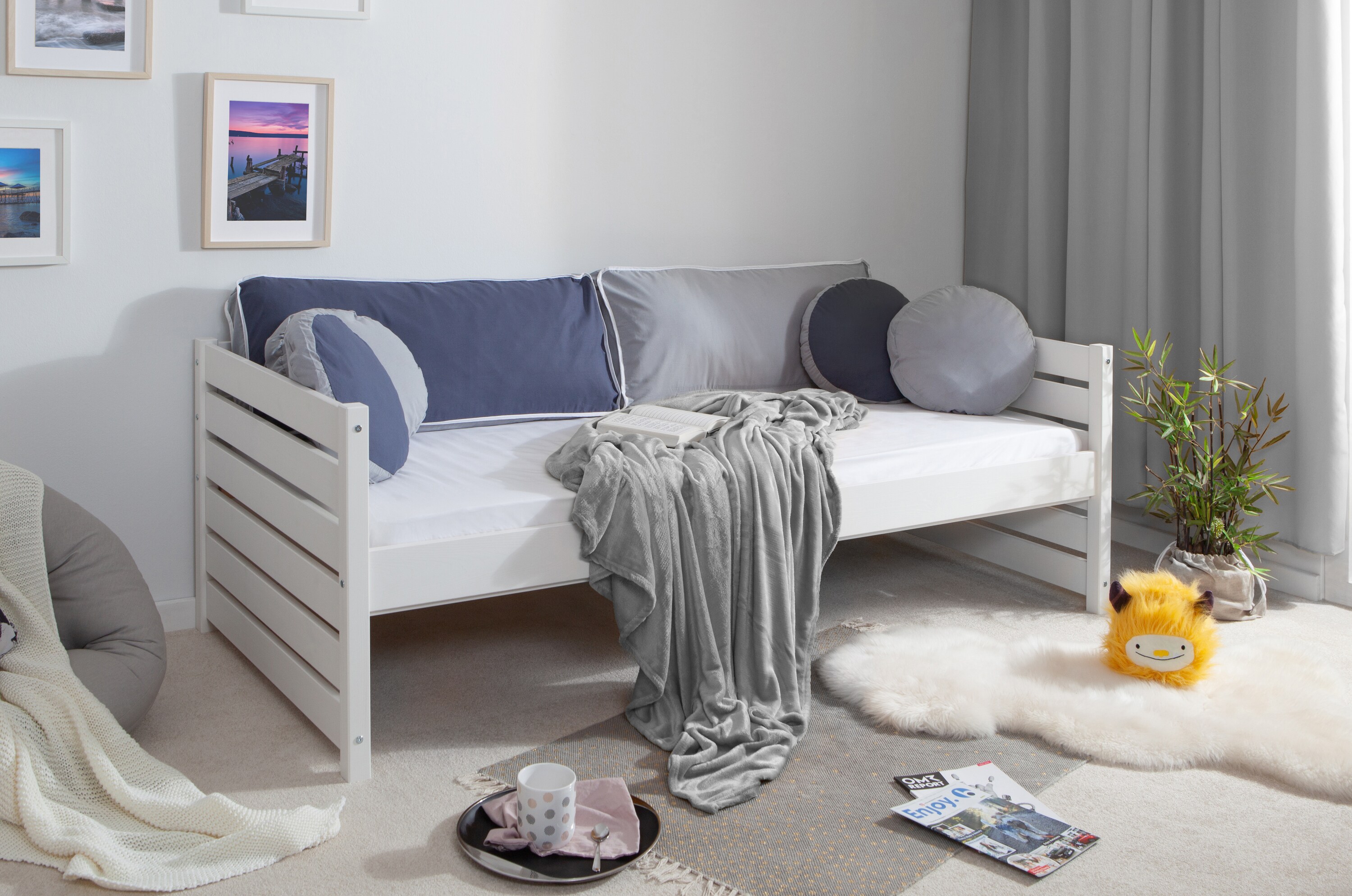 TiCAA Sofabett Naomi 120x200 Kiefer massiv Wei&szlig; - Bild 1