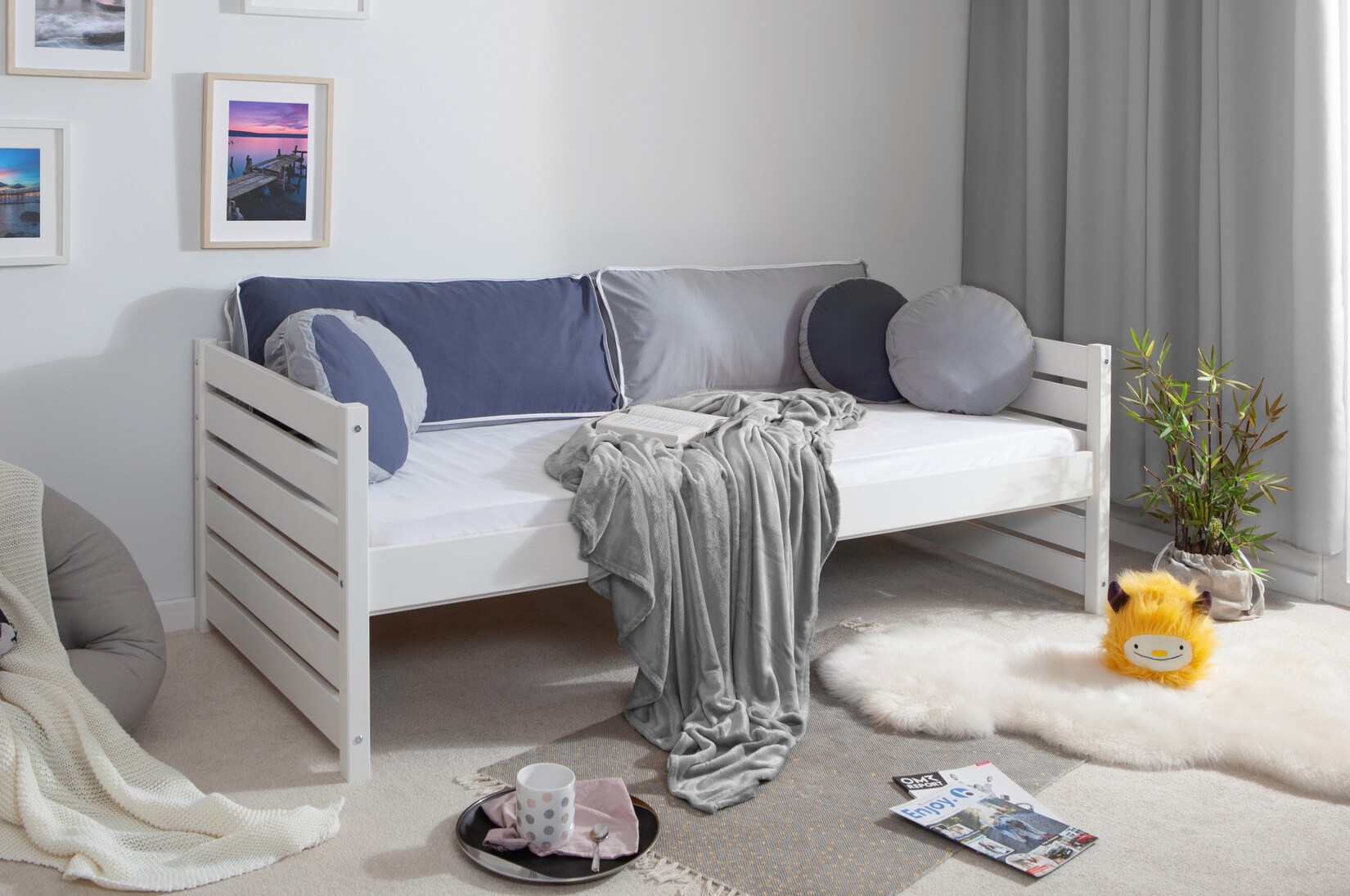 TiCAA Sofabett Naomi 120x200 Kiefer massiv Weiß
