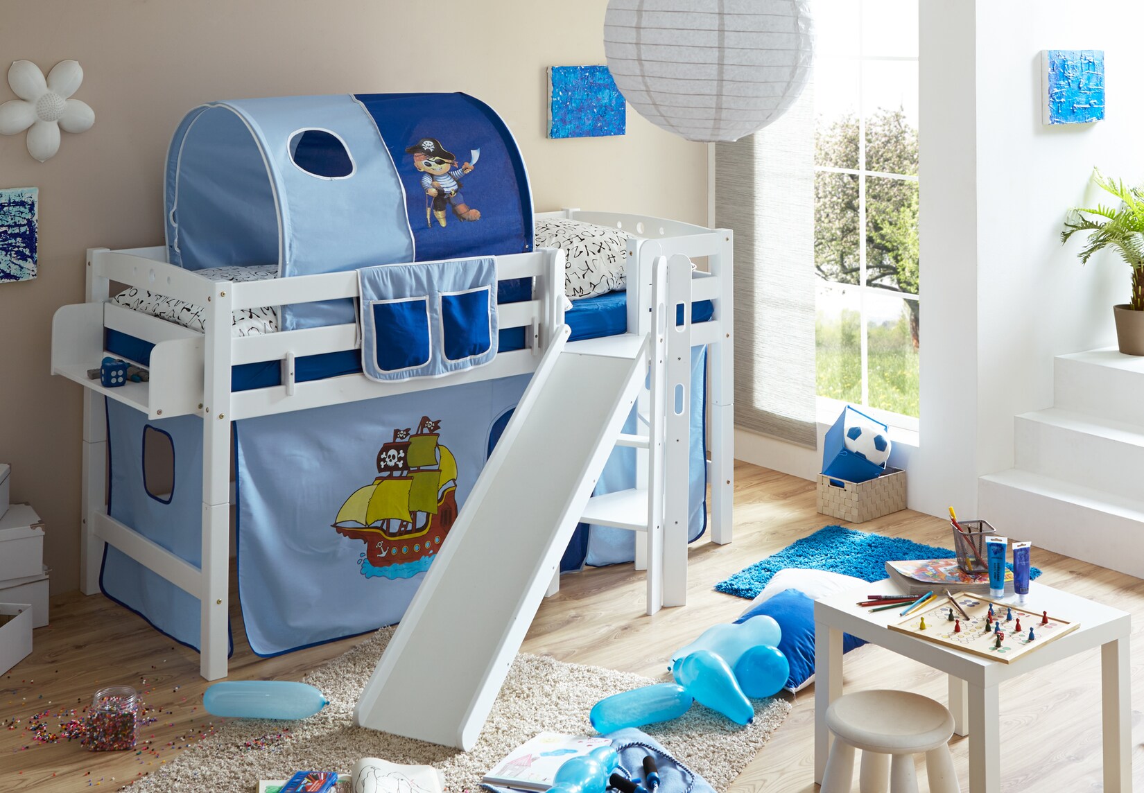 TiCAA Hochbett mit Rutsche Podestbett "Tino" Buche Weiß Motiv, teilbar mit Farbauswahl