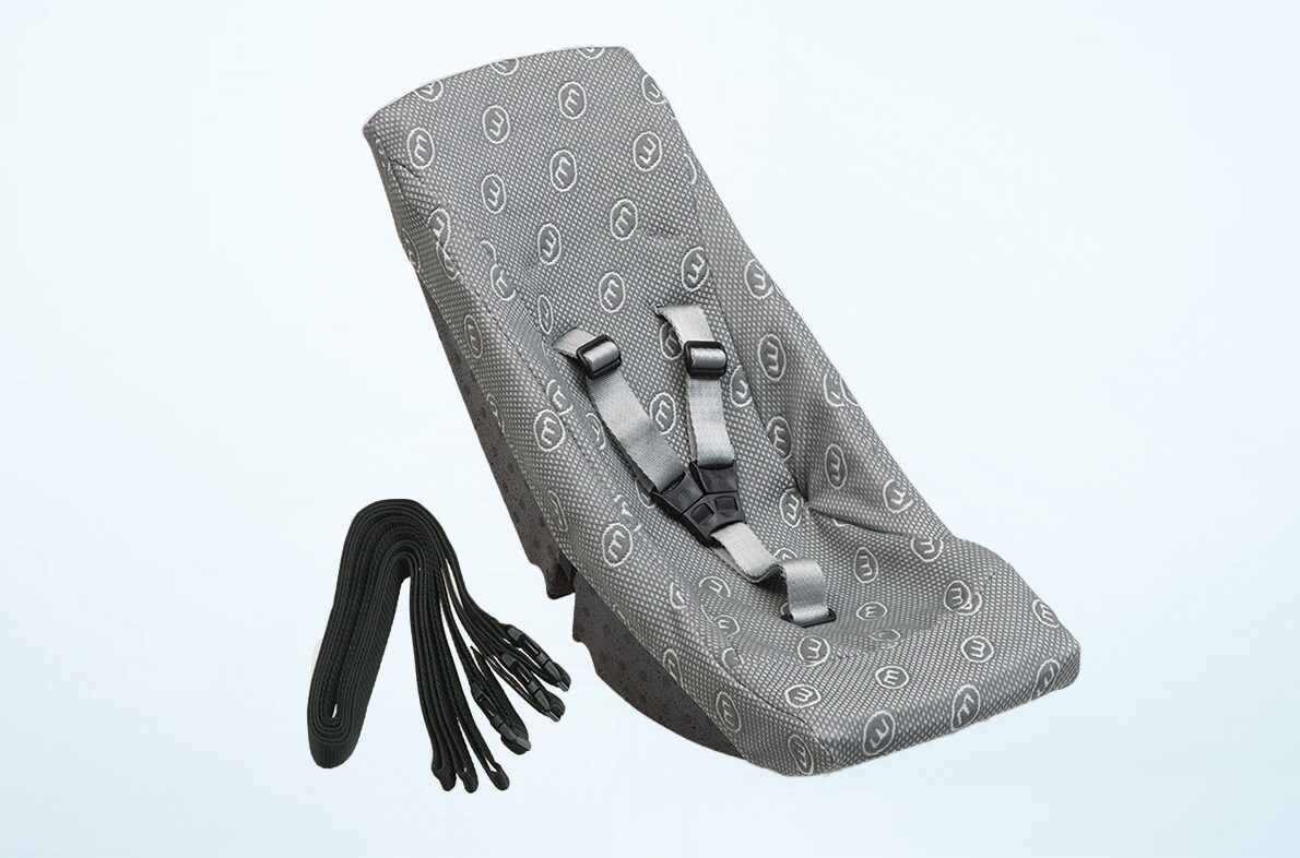 Babyschale vento R-Set mit Gurt- und Befestigungsset von Weber