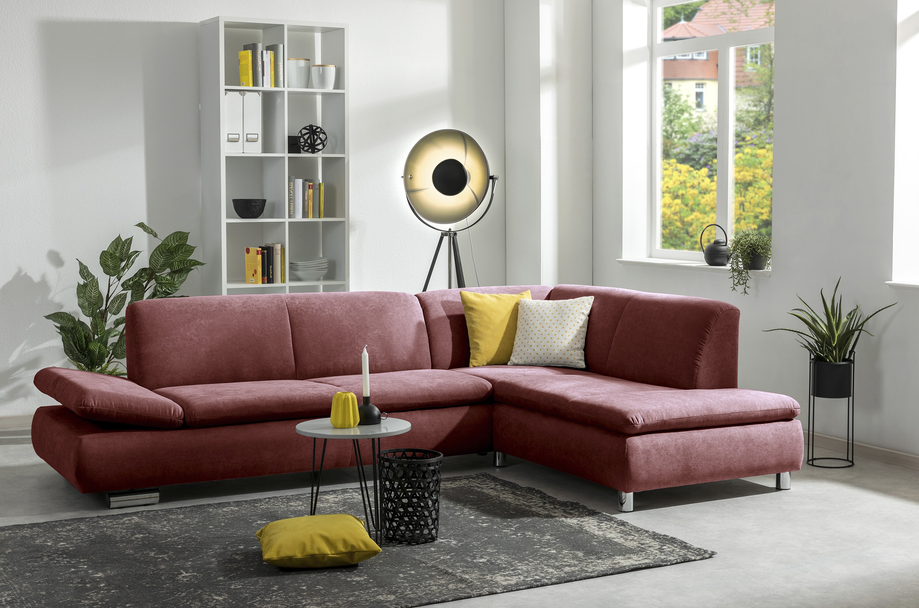 Max Winzer Terrence Sofa 2,5-Sitzer links mit Ecksofa rechts Flachgewebe rot - Bild 1