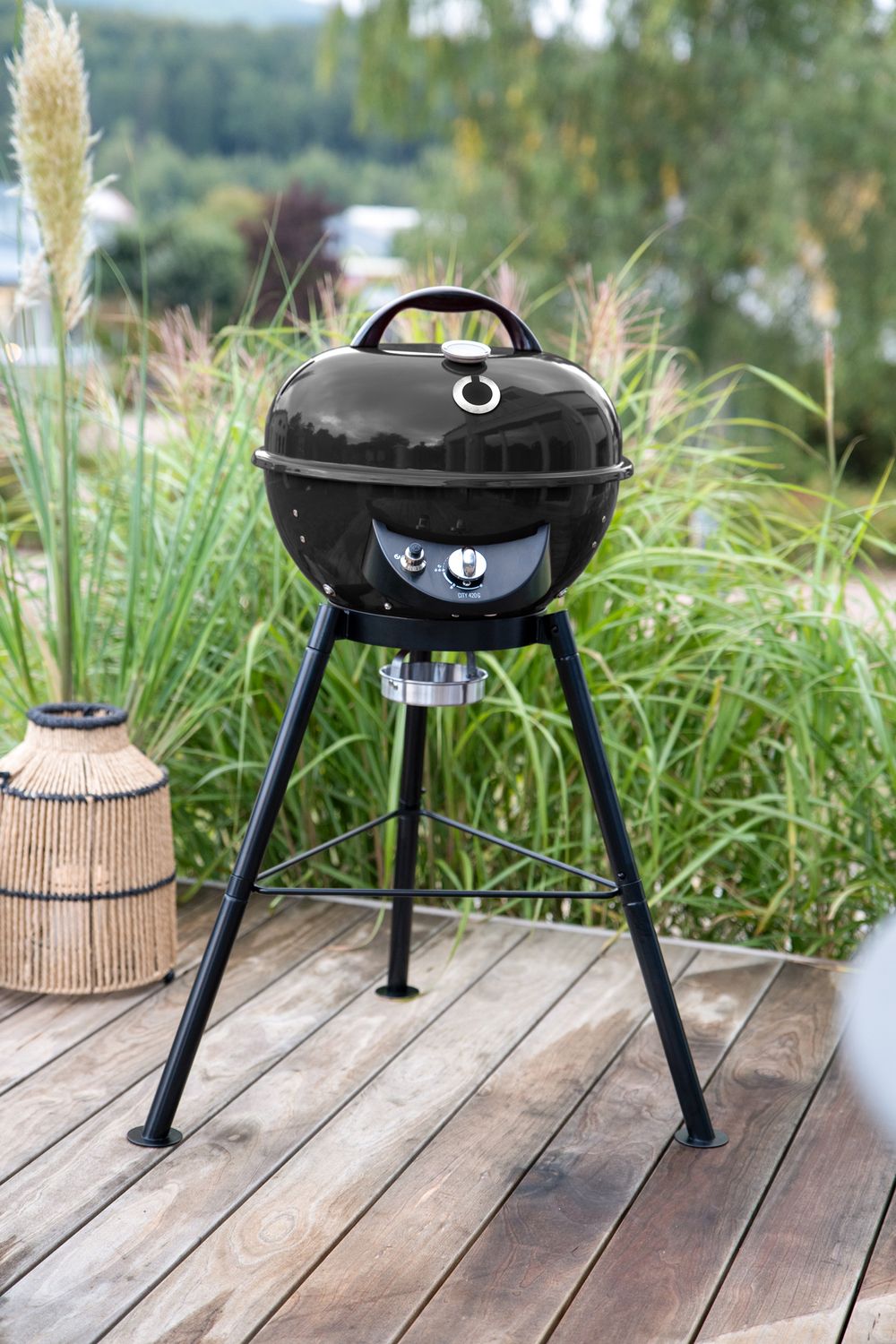 Outdoorchef Gas Kugelgrill City 420 G SE Black mit Tragetasche Gasgrill mit Stahlgrillrost