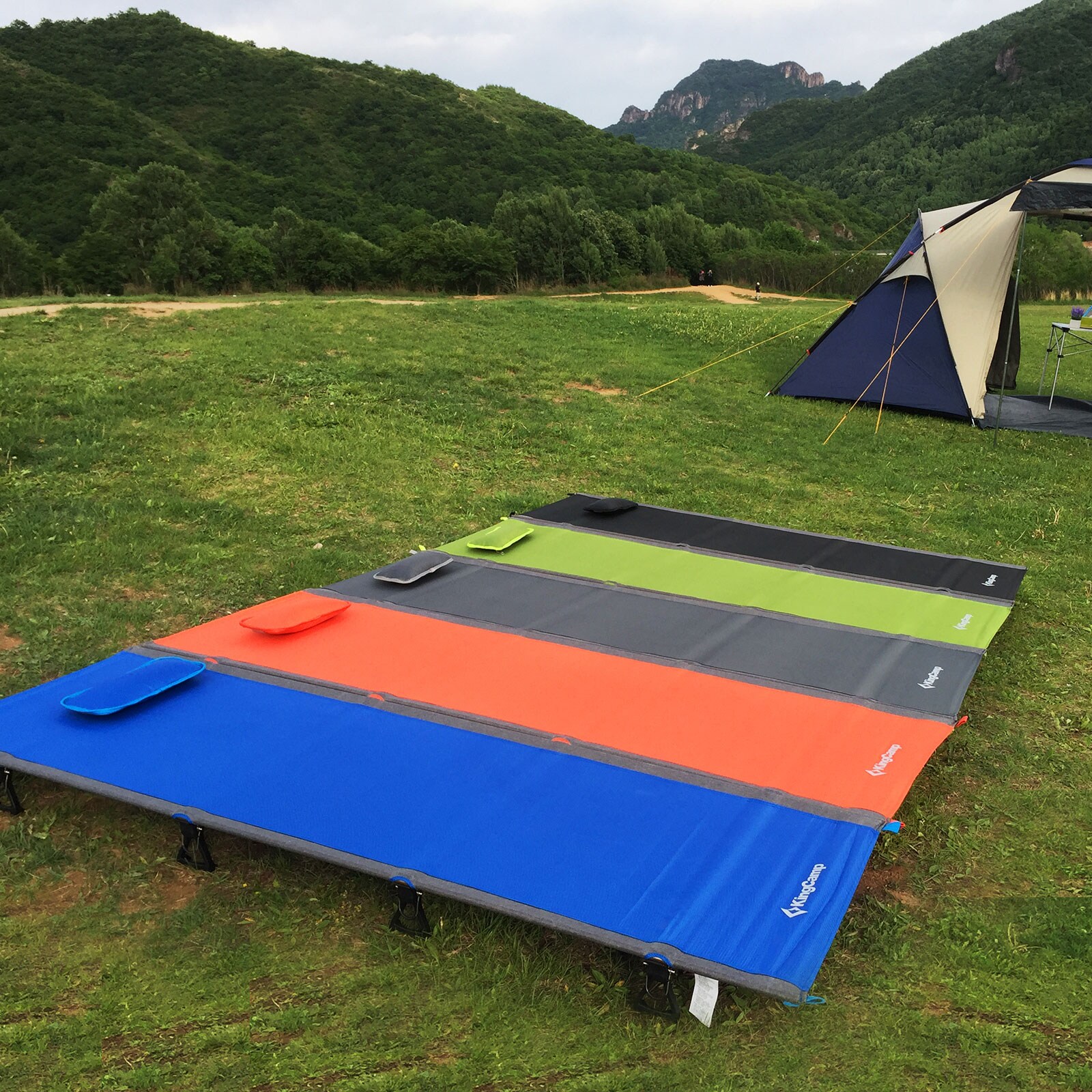 KINGCAMP Alu Feld Bett XL Outdoor Klick Klappbett Camping Liege Leicht 190x64 cm Farbe: schwarz online kaufen bei Netto