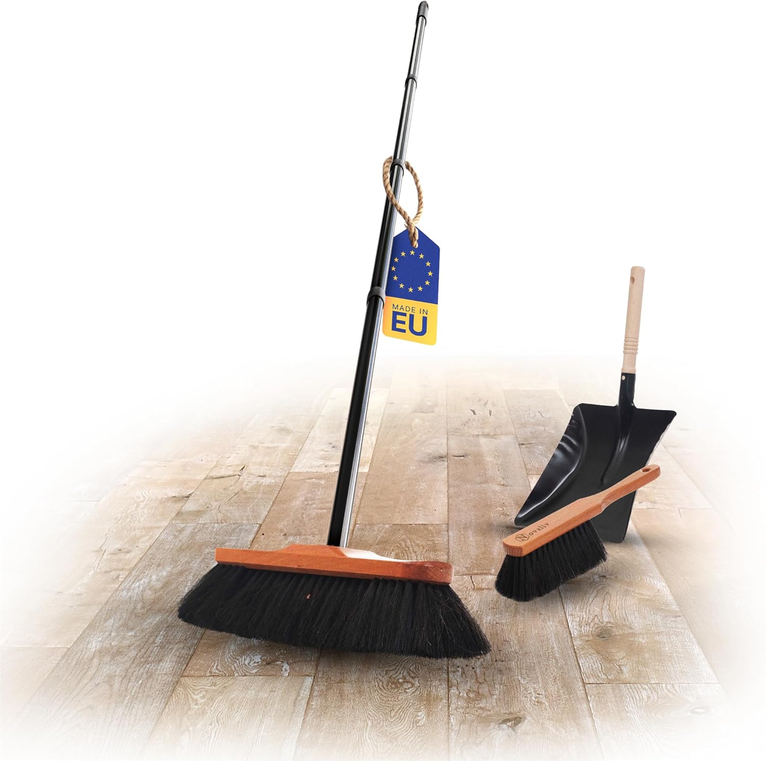 Novaliv Zimmerbesen mit Stiel stabil ROSSHAAR Mischung Besen weiche Borsten Schrankbesen 4 TLG Steckstiel und Handfeger Kehrblechgarnitur Metall Schwarz Kehrblechbesen Handkehrset Feger und Kehrblech - Bild 1