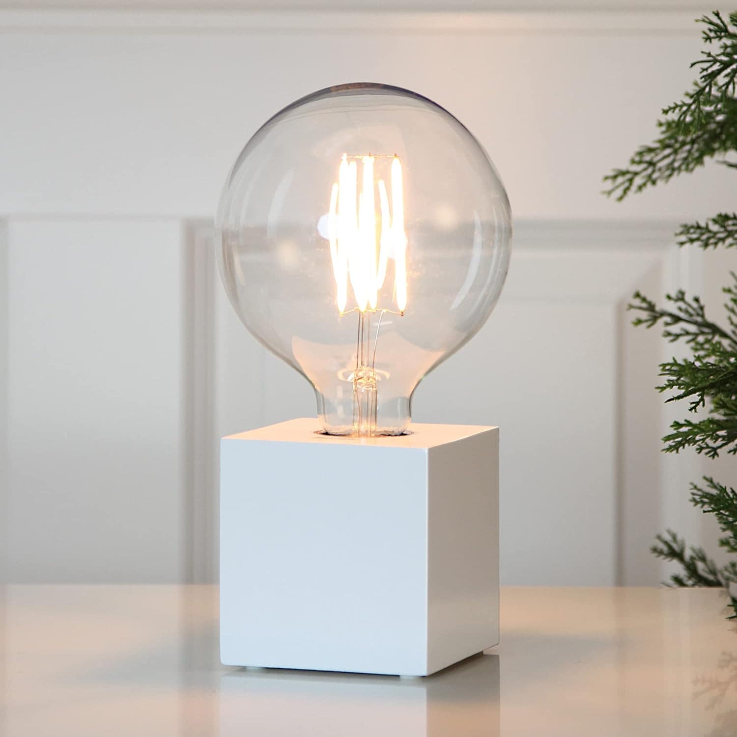 Star Trading Tischlampe Kub Holz in Wei&szlig;, Tischleuchte mit E27 Fassung, Lampe mit Kabelschalter, L x B x H: 9 cm - Bild 1