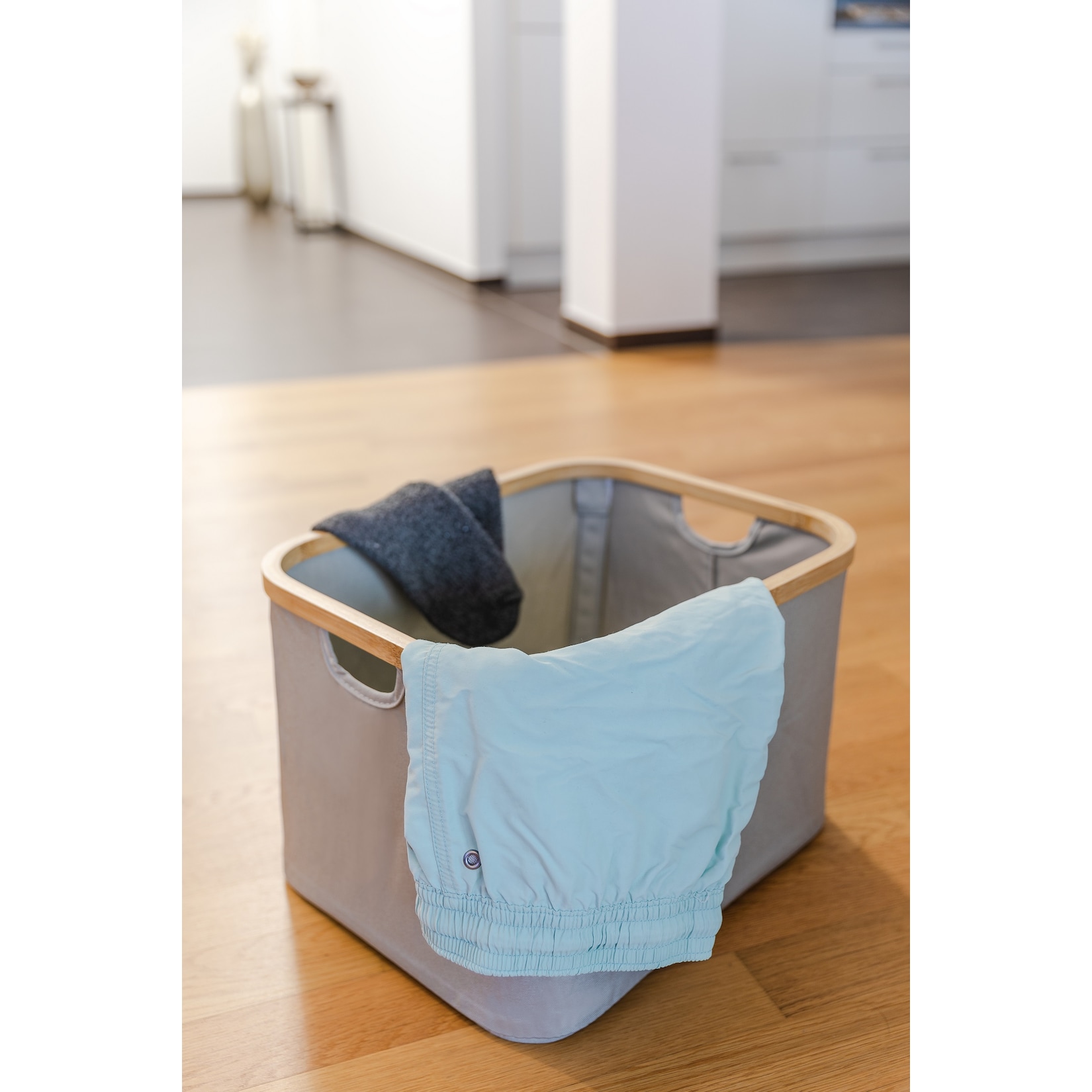 SOSmart24 Faltbarer Wäschekorb aus Stoff – Grau – 35 L Volumen – Rahmen aus Bambus, Wäschesammler, Wäschetonne, Wäschesortierer,Wäschetruhe