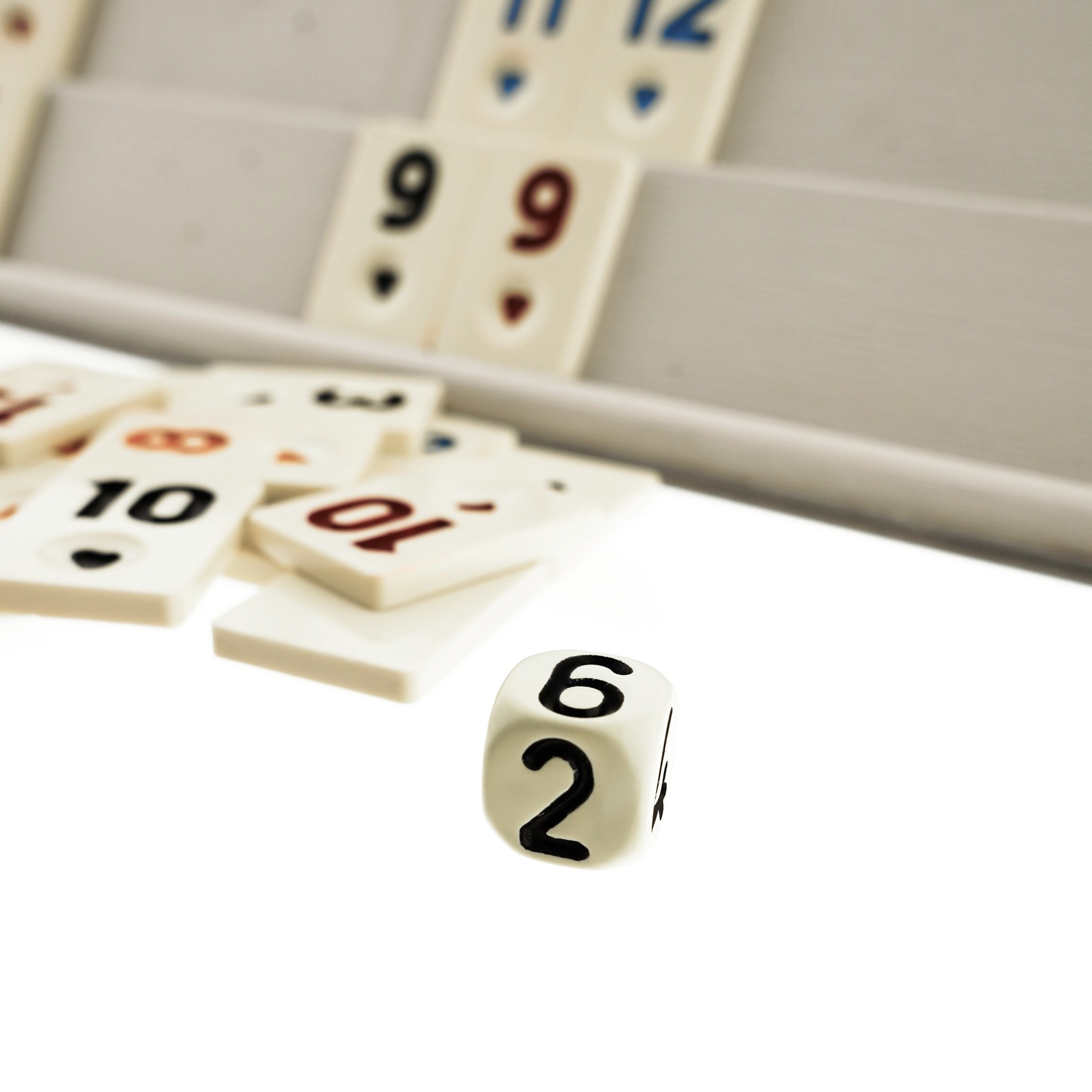 Rummikub Brettspiel aus Plastik &ndash; Okey, Rummy - Bild 1