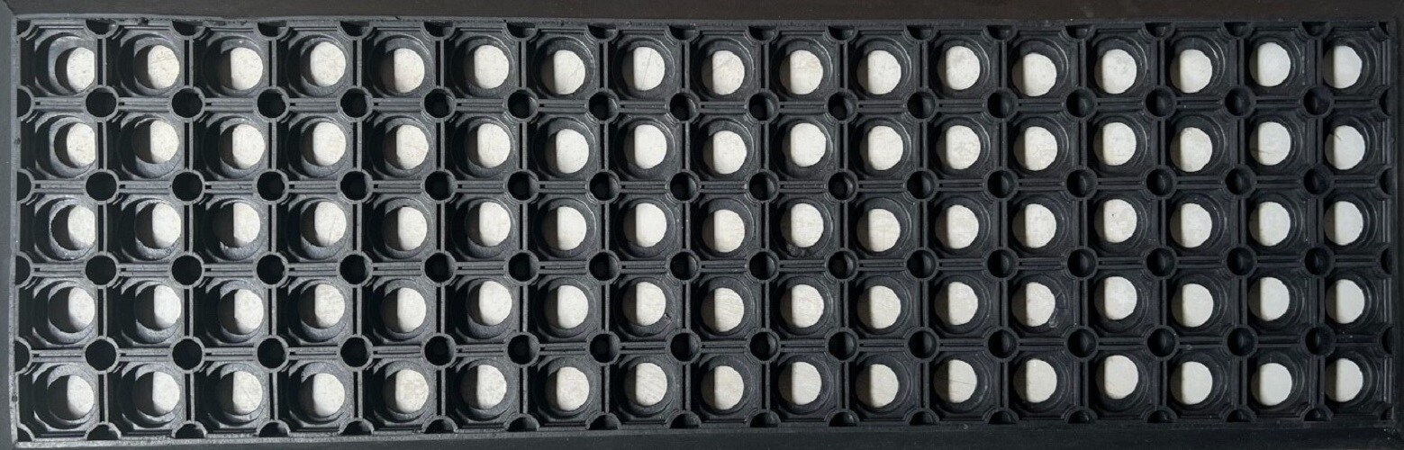 Treppenmatte GERLINDE 25x75cm 18mm schwarz  Stufenmatte  Jet-Line Ringmuster - Bild 1