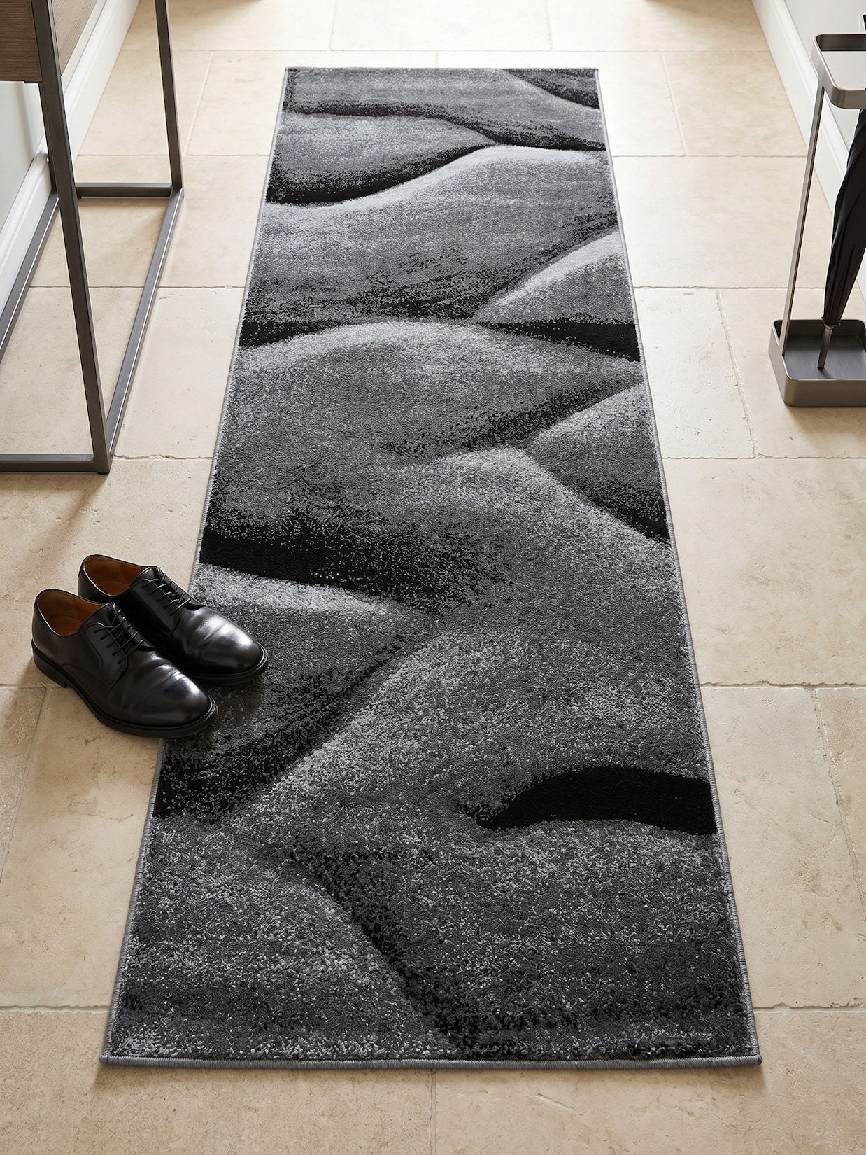 Teppich Kurzflor SOLDA in Schwarz, mit Farbverlauf, 80 x 250 cm