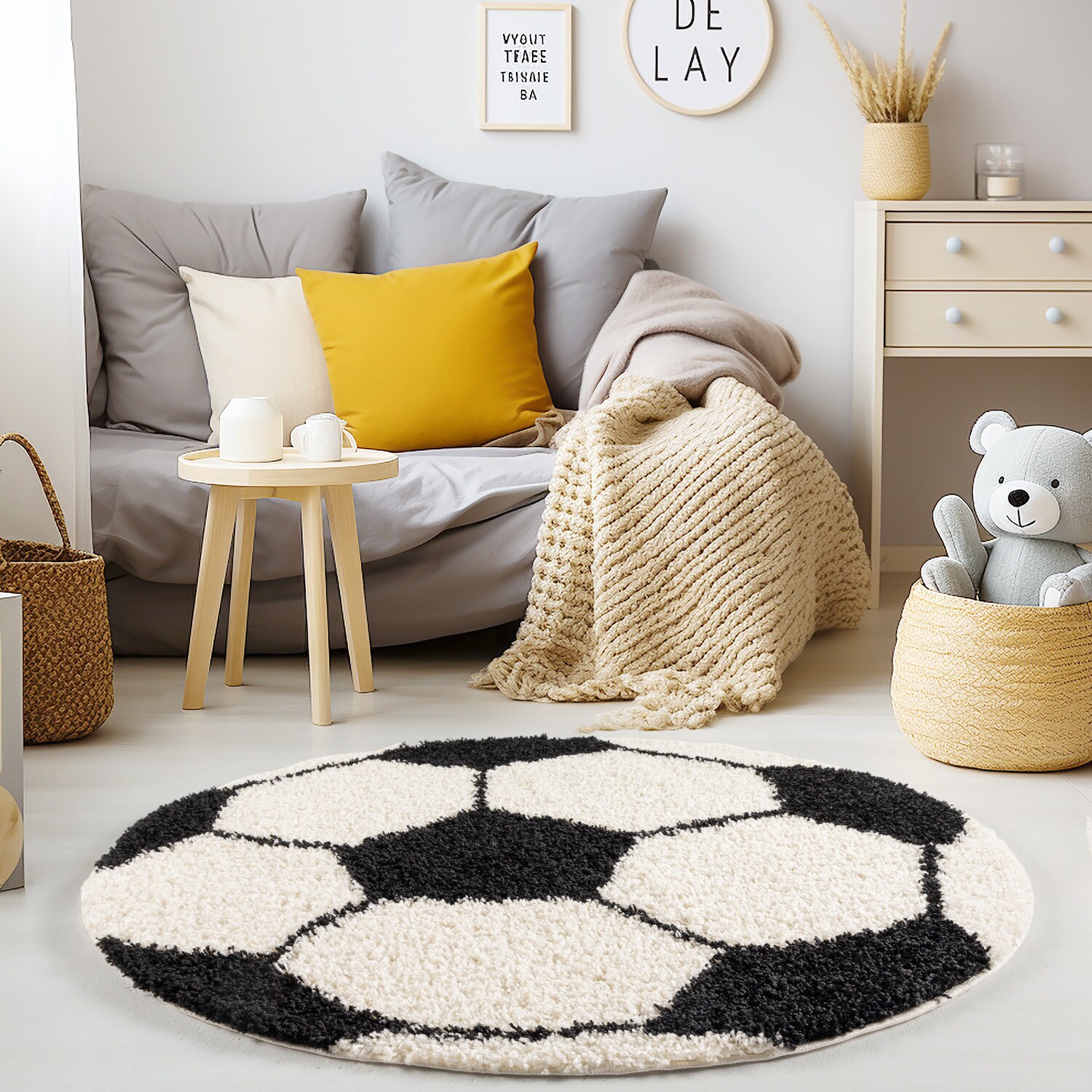 Kinderteppich MATREI, mit Fu&szlig;ball-Motiv, Schwarz, &Oslash; 120 cm - Bild 1