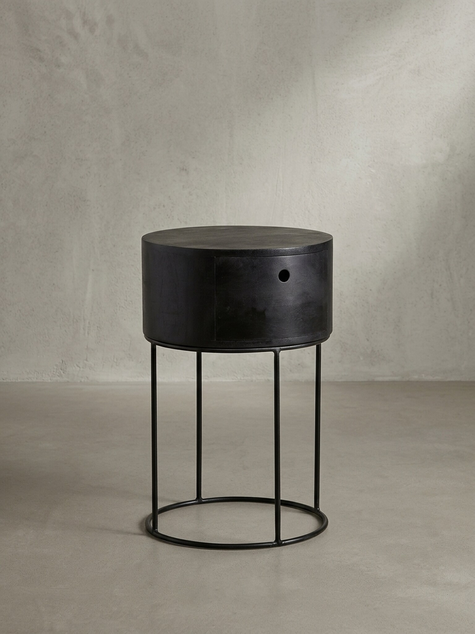 Nachtkonsole Massivholz mit Schublade rund Modern Schwarz - Bild 1