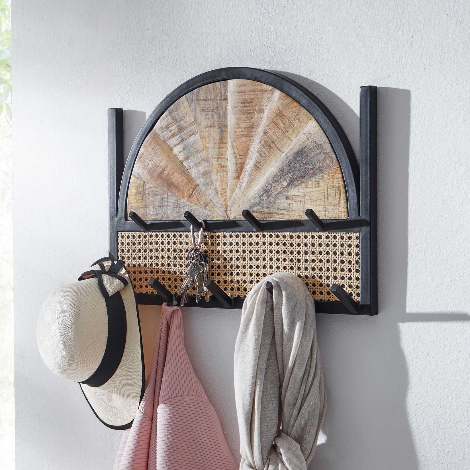KADIMA DESIGN Wandgarderobe Mango Massivholz/Rattan/Metall, Exotisch, Funktional & Stilvoll