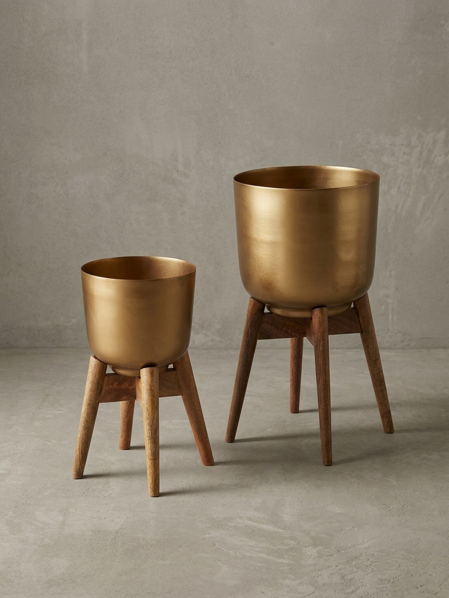 KADIMA DESIGN Alu-und-Holz Pflanzenk&uuml;bel Set in Gold/Braun, modern & elegant, f&uuml;r stilvolle Inneneinrichtung - Bild 1