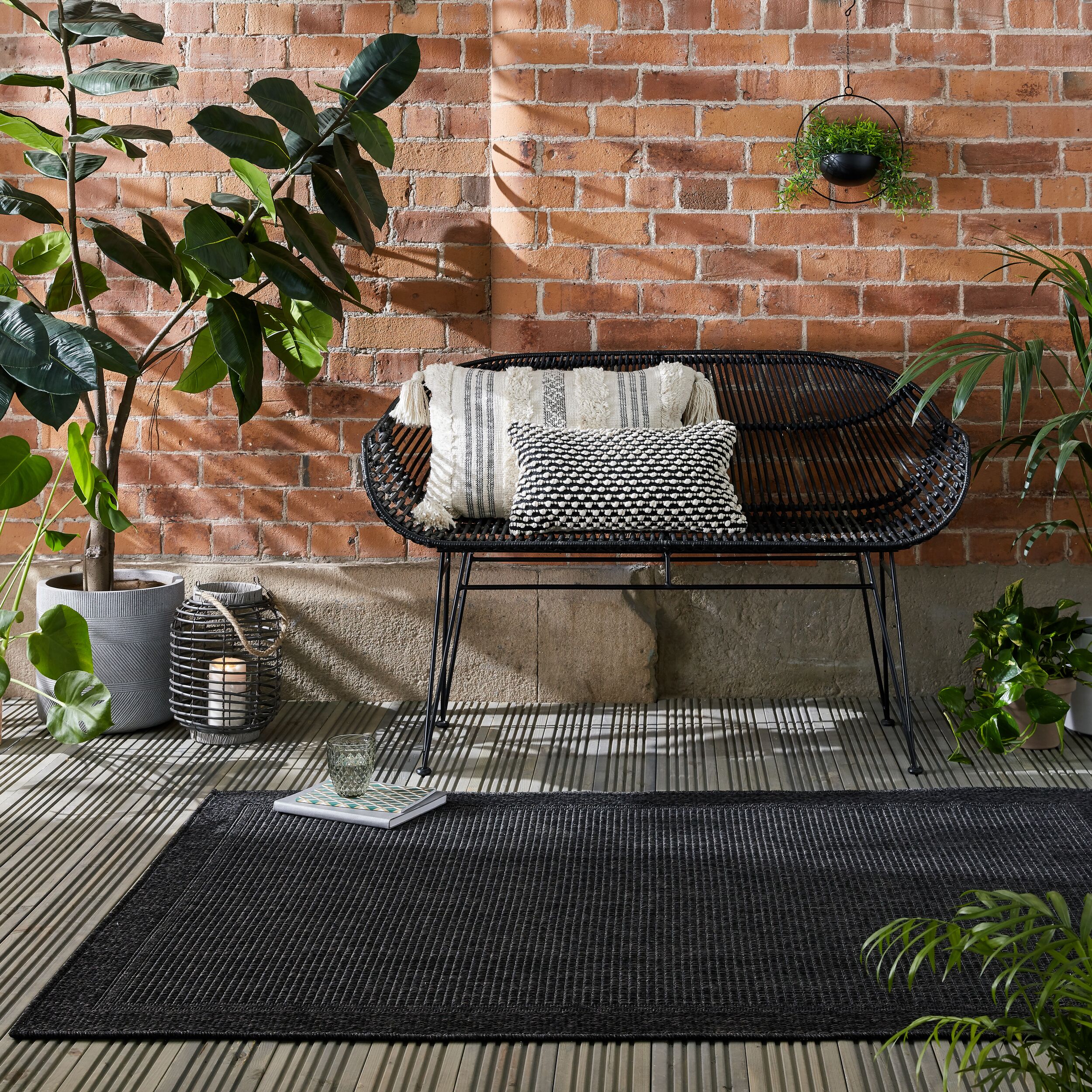 Outdoor-Teppich uni Schwarz 133 x 170 cm - USK | Kadima Design - Bild 1