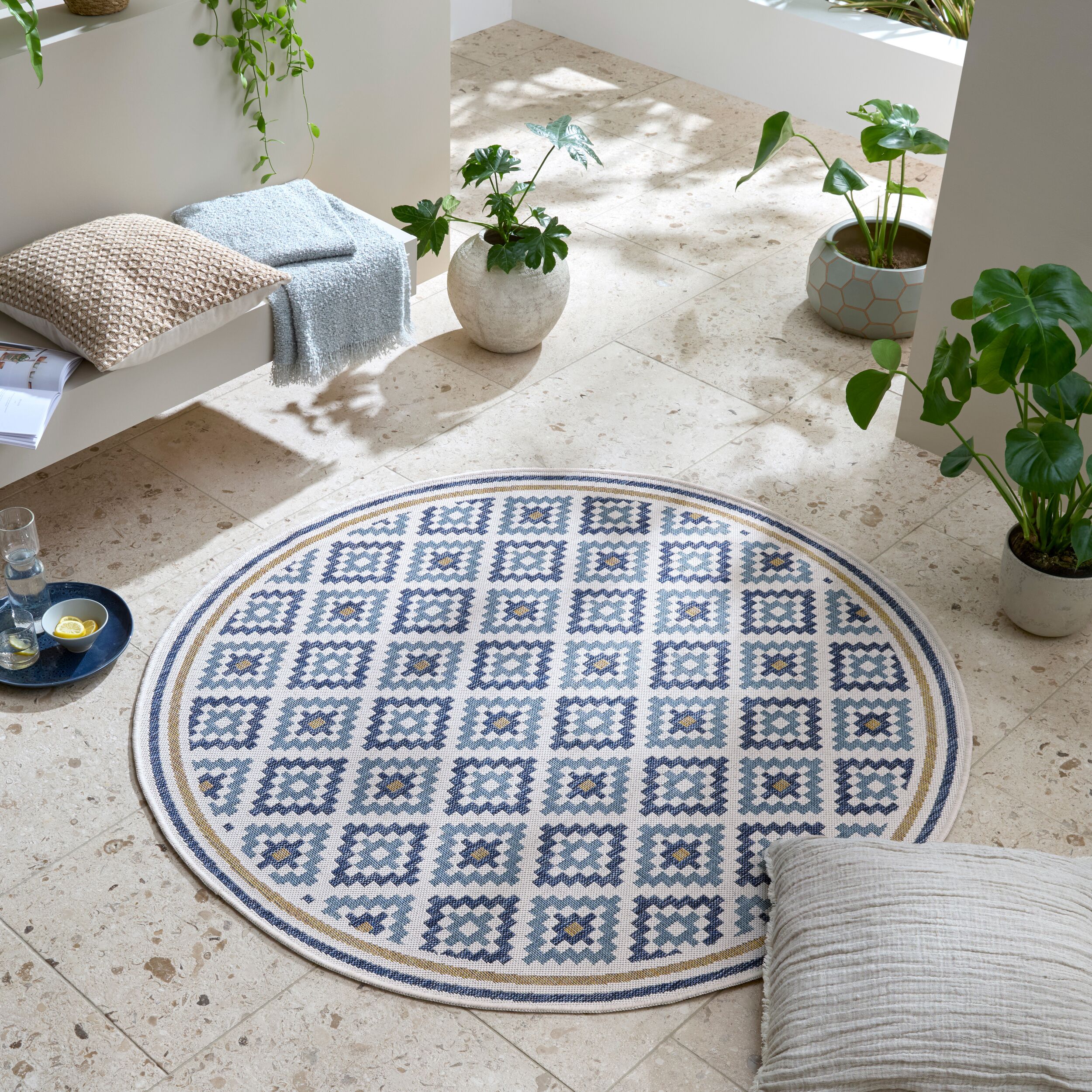 Outdoor-Teppich Rauten Blau-Gelb &Oslash;160 cm - FLEET | Kadima Design - Bild 1