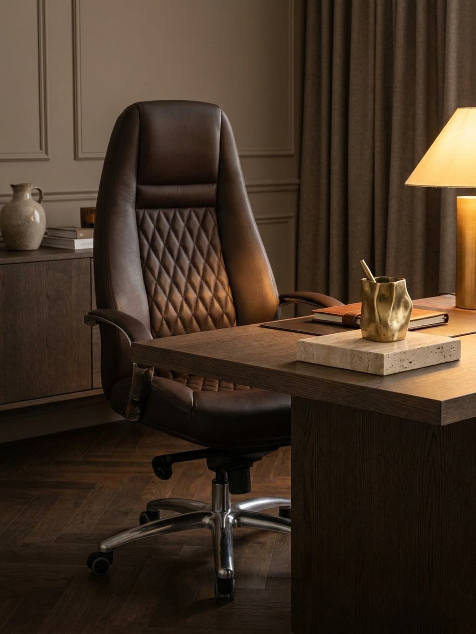 B&uuml;rostuhl Echtleder mit hoher R&uuml;ckenlehne und Kopfst&uuml;tze AUSTIN, Braun 70x68x130 cm - Bild 1