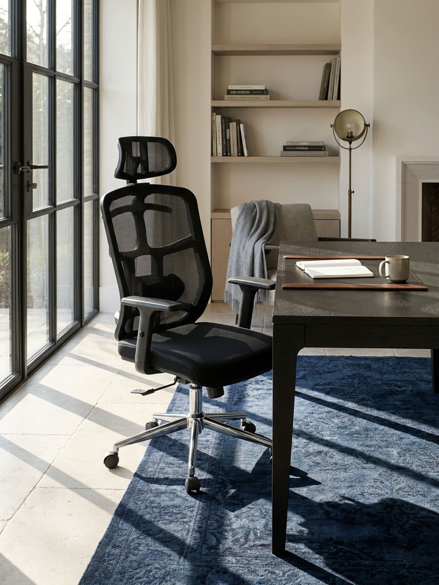 B&uuml;rostuhl Schwarz Mesh mit Kopfst&uuml;tze, Lendenst&uuml;tze, Wippfunktion und H&ouml;henverstellung, bis 120&nbsp;kg - Bild 1