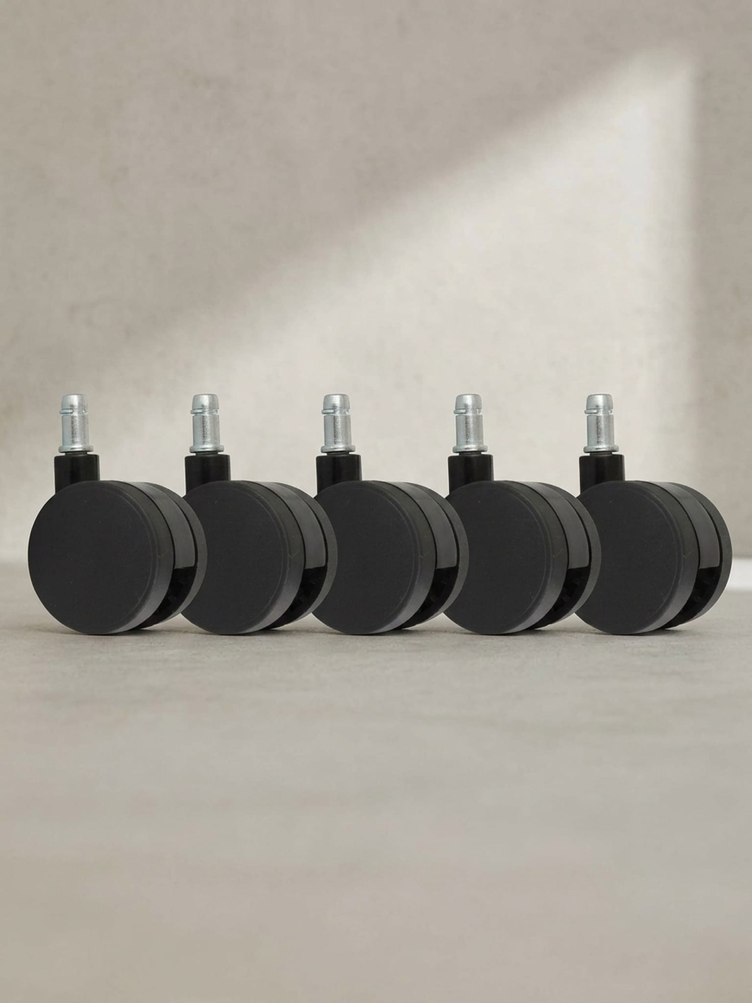 B&uuml;rostuhlrollen 5er-Set Polyurethan Schwarz &Oslash;60mm 11mm-Stift f&uuml;r Weichboden - Bild 1