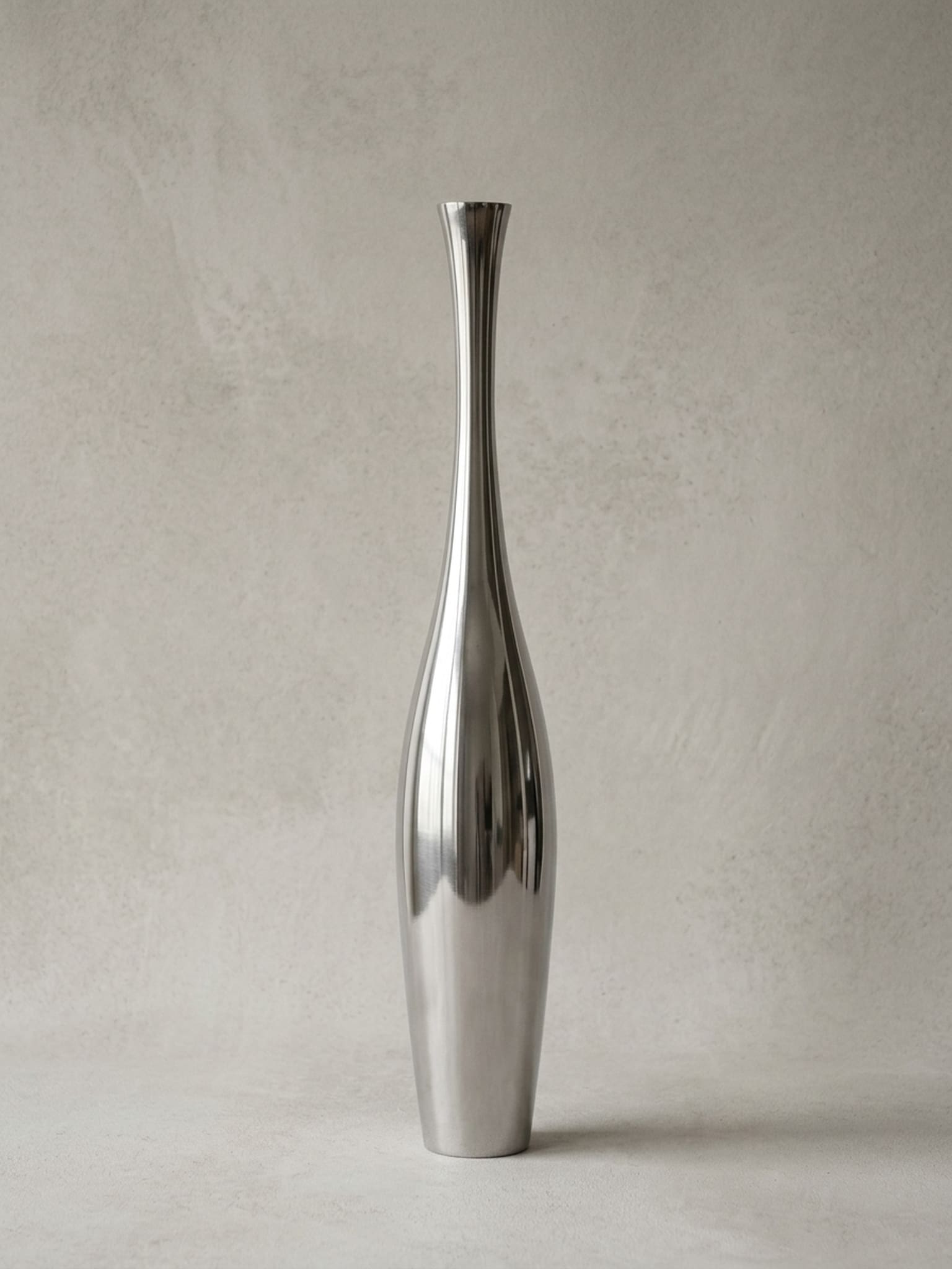 Vase Aluminium Modern Stil 124 cm hoch Silber S-Form f&uuml;r Einzelblumen - Bild 1