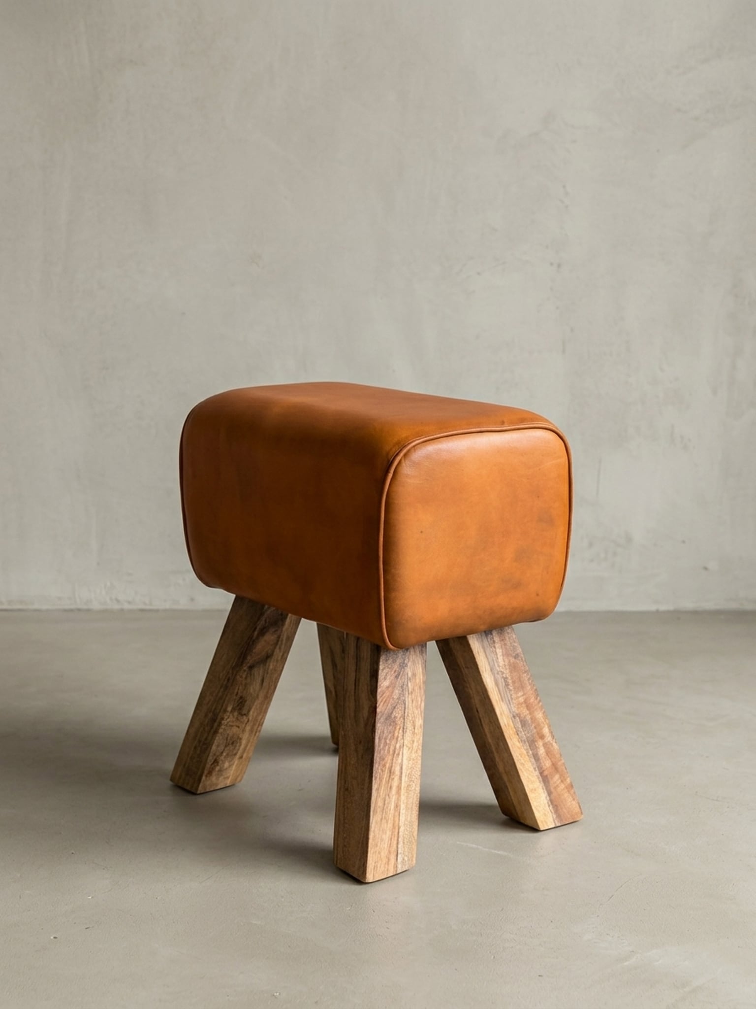 Sitzhocker &ndash; Echtleder, 40x30x47 cm, Turnbock-Design - Bild 1
