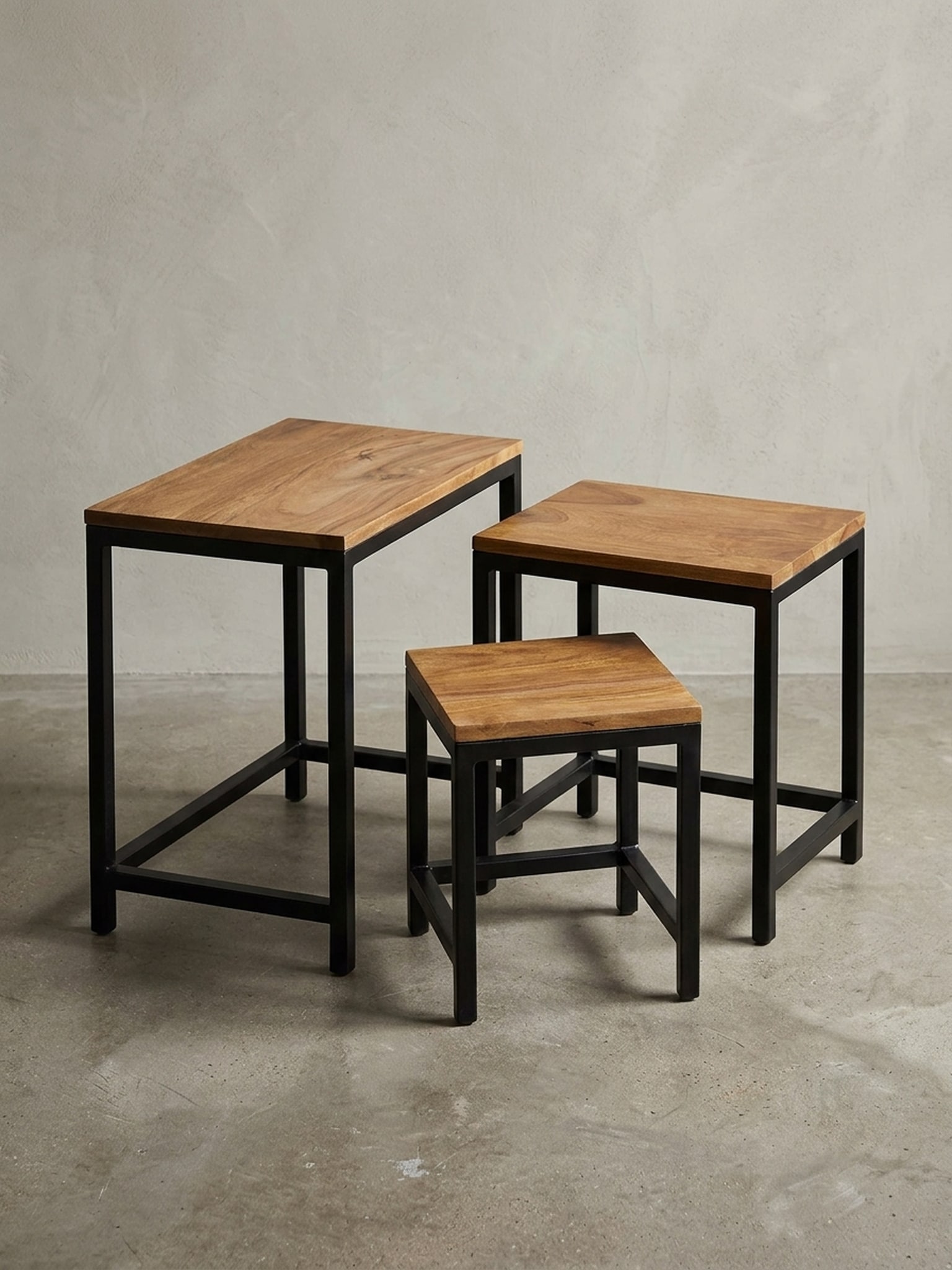 Beistelltisch Set &ndash; 3-teilig Massivholz Metallbeine Braun - Bild 1