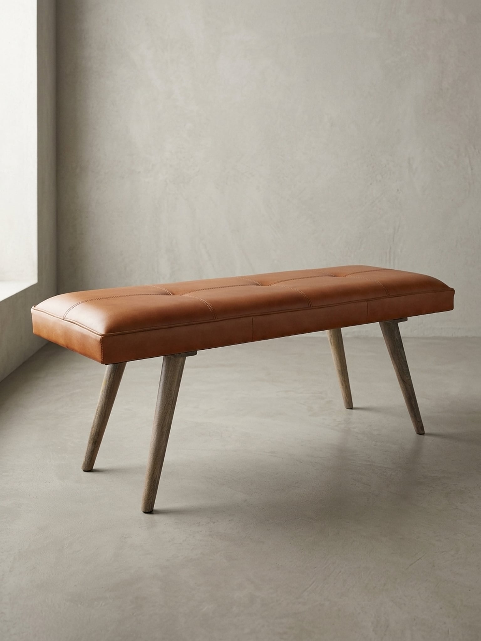 Sitzbank &ndash; Ziegenleder/Massivholz, 117x51x38 cm, Braun, ohne Lehne - Bild 1