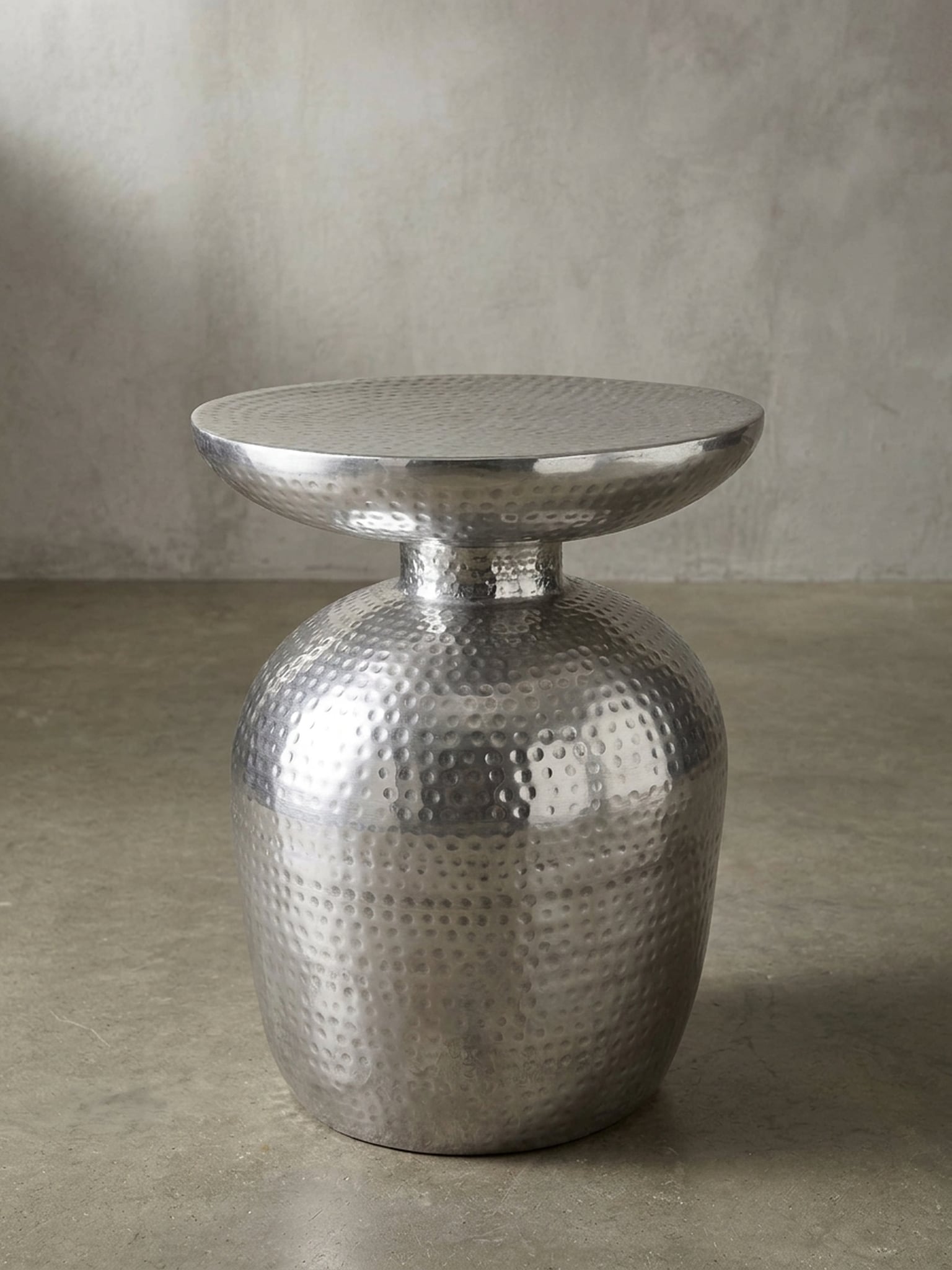 Beistelltisch &ndash; Rund Aluminium Silber Hammerschlag 36,5x46x36,5 cm orientalisch - Bild 1