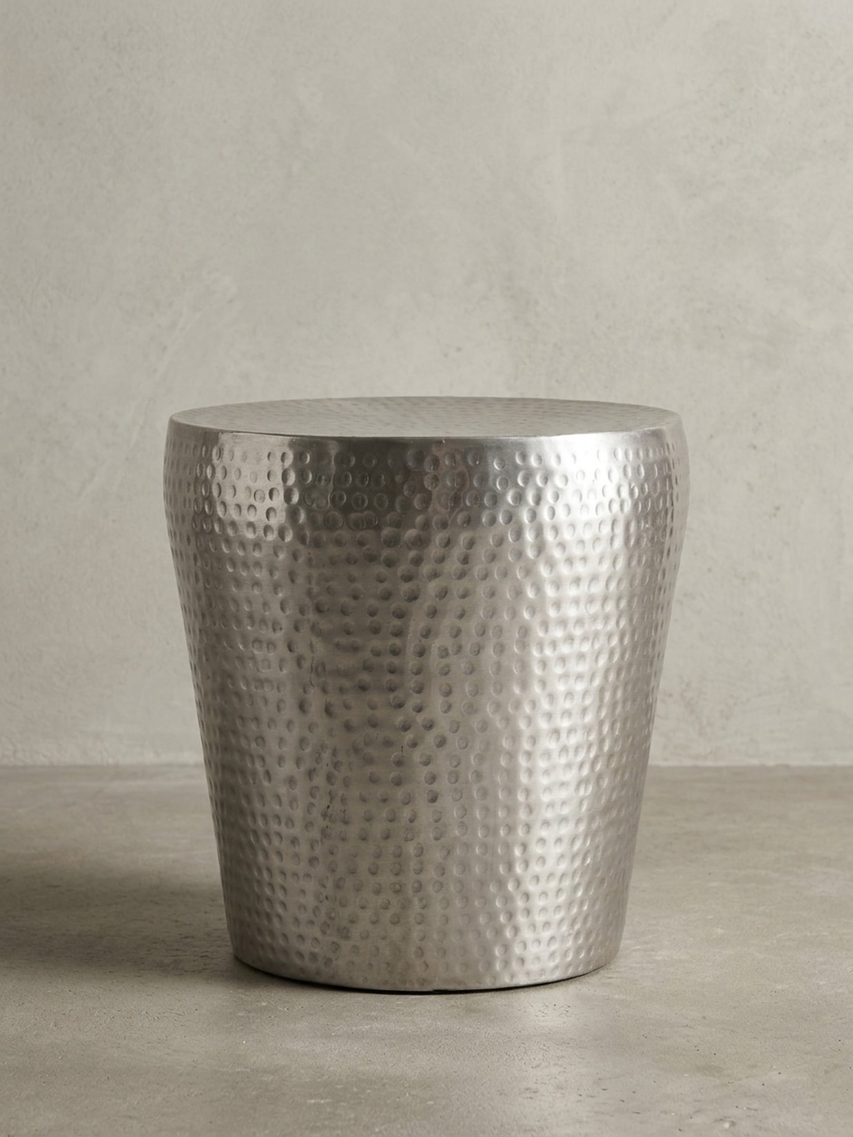 Beistelltisch – rund, Aluminium Silber, Hammerschlag, orientalisch, 41x41x41 cm