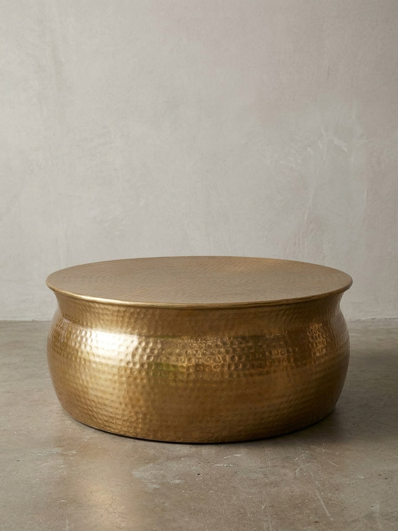 Couchtisch orientalisch rund, flacher Hammerschlag, Metall, Gold 75x75x31 cm - Bild 1