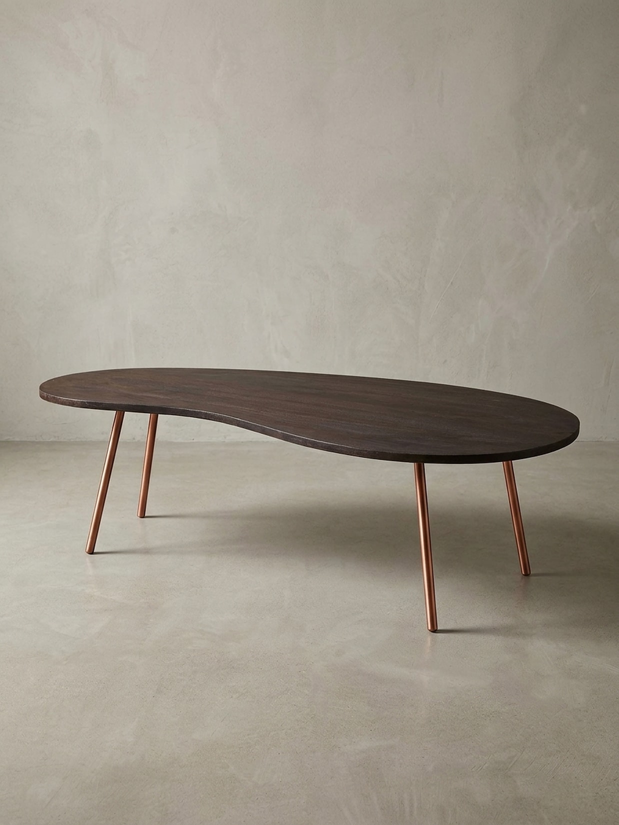Couchtisch aus Massivholz – organische Form mit Metallbeinen, Grau 63x122x34 cm